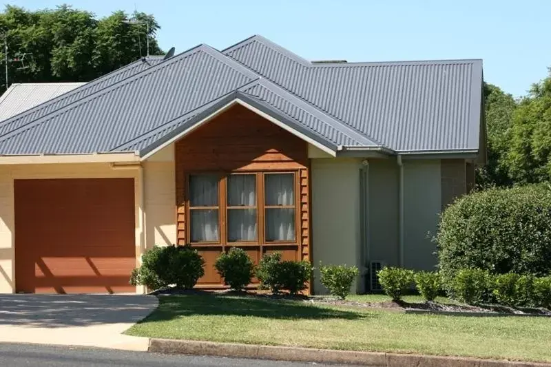 Facade/entrance, Property Building in Noah's Mid City Motor Inn Muswellbrook