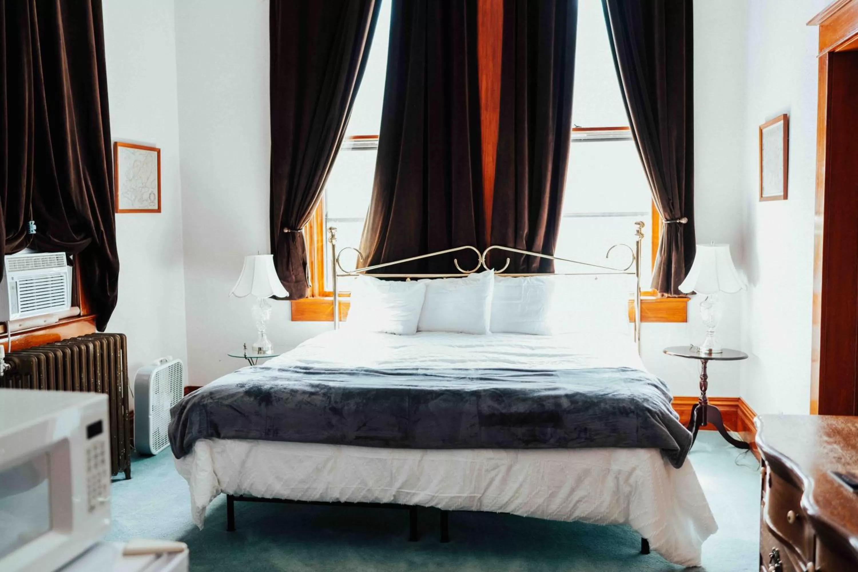 Bed in Town Hall Inn