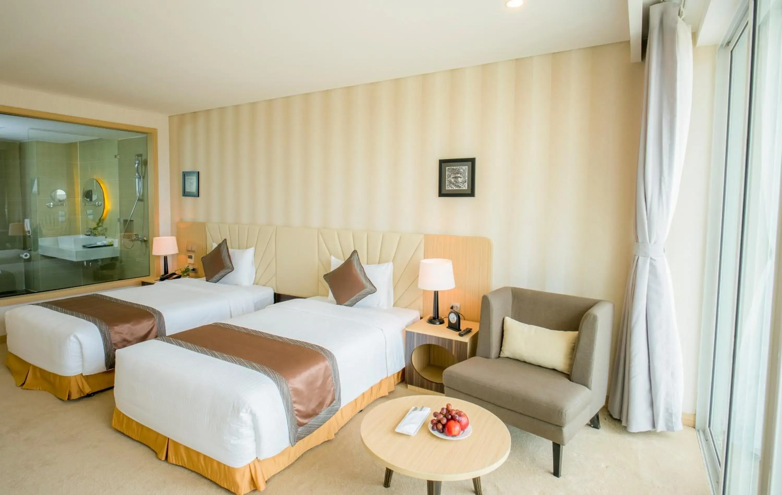 Photo of the whole room, Bed in Muong Thanh Luxury Phu Quoc Hotel