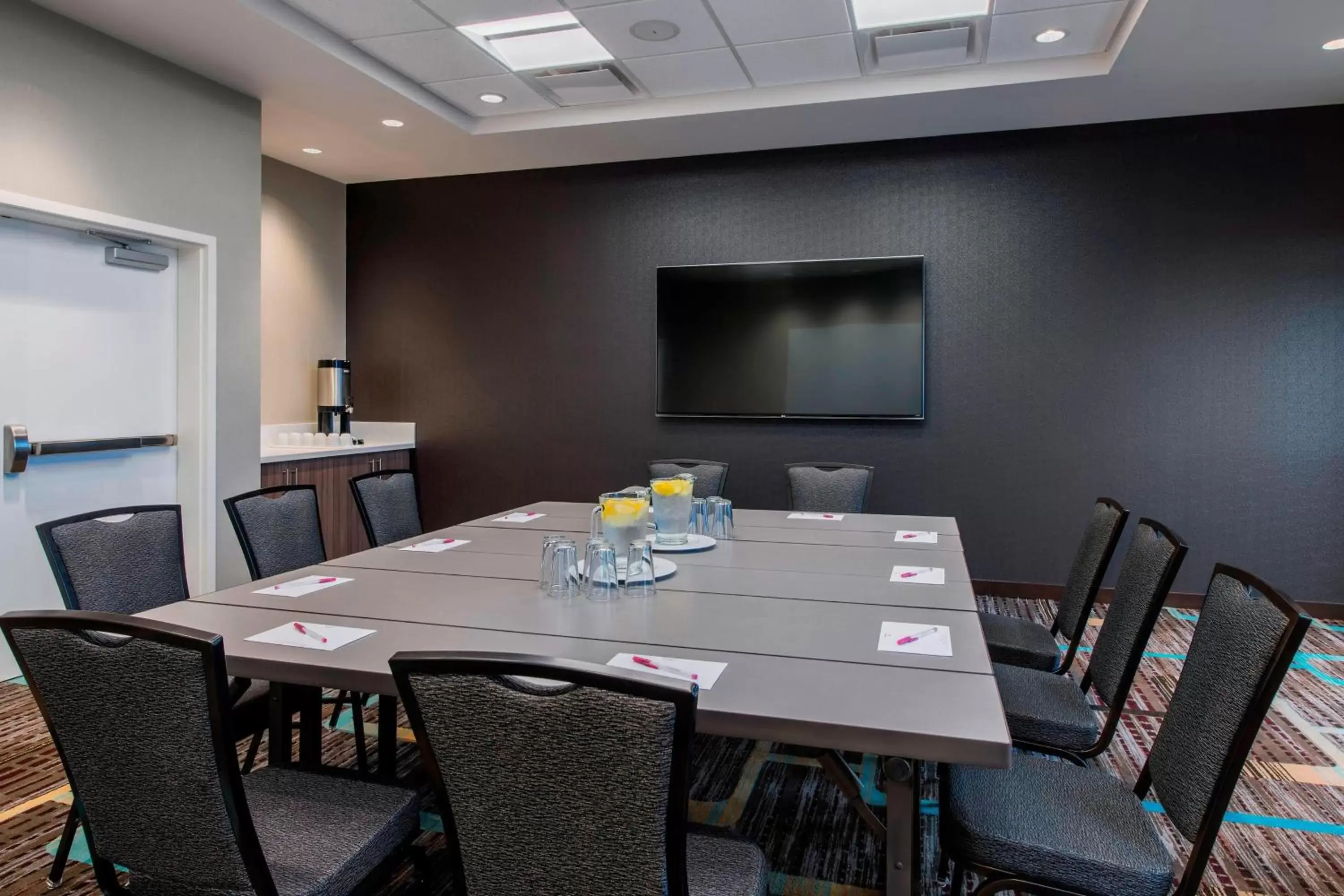 Meeting/conference room in Residence Inn by Marriott Regina