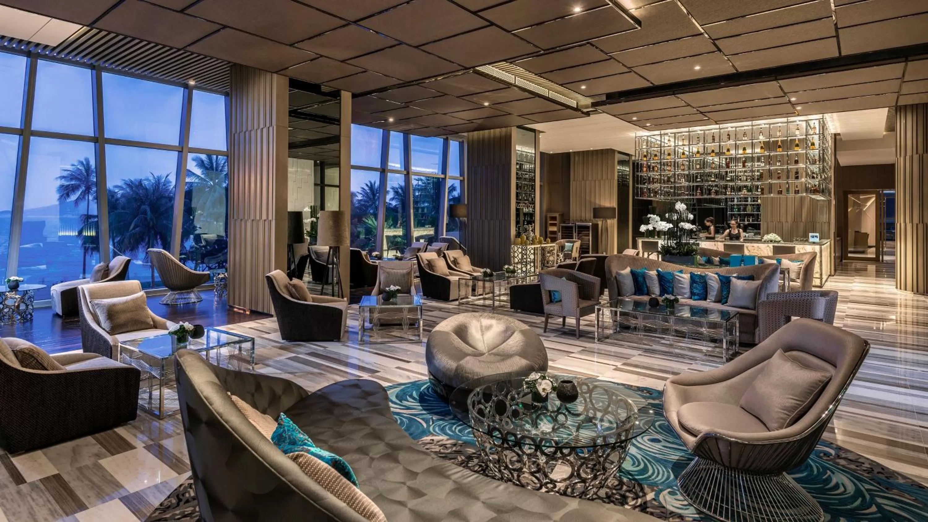 Lounge or bar in InterContinental Nha Trang by IHG