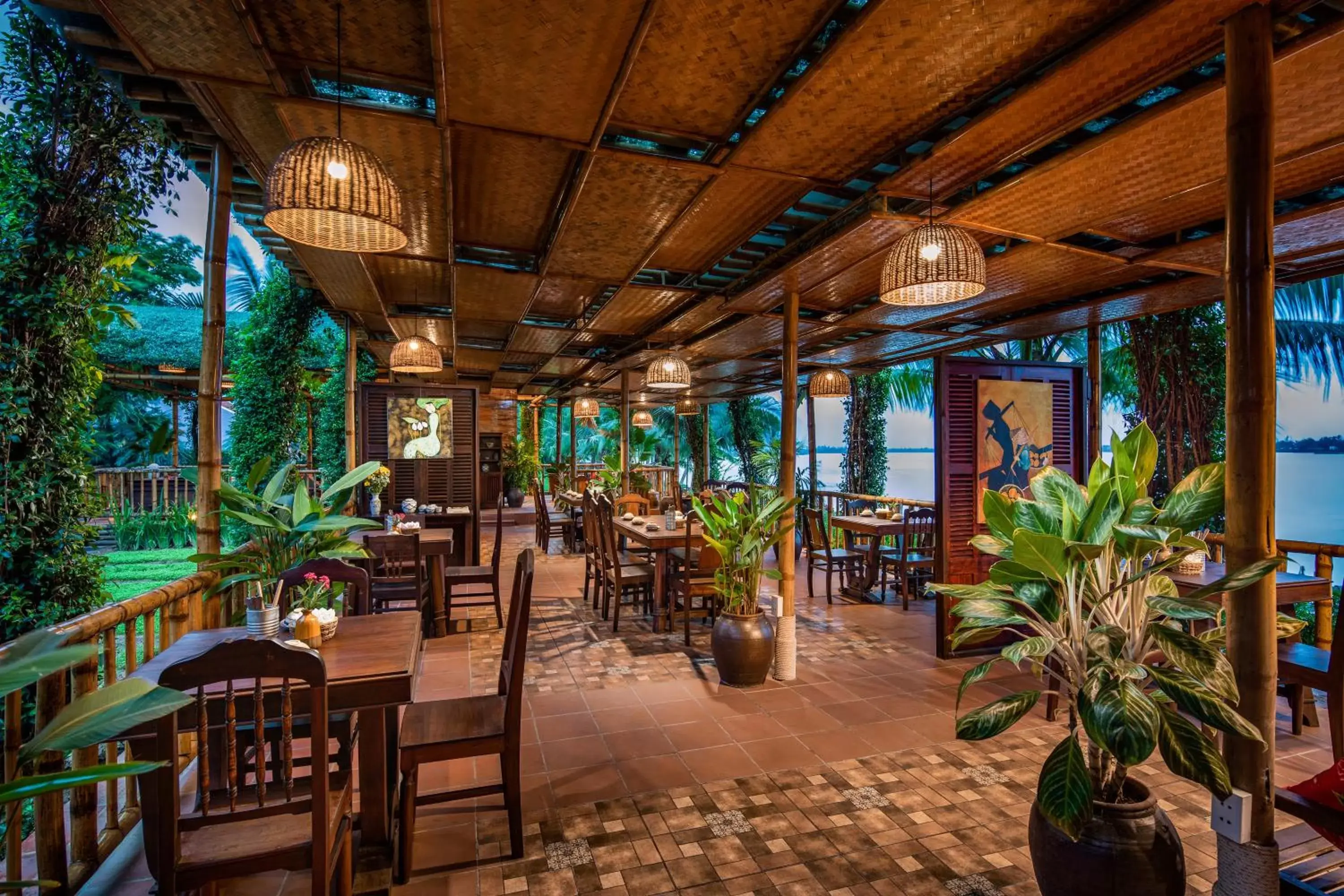 Restaurant/Places to Eat in Bel Marina Hoi An Resort