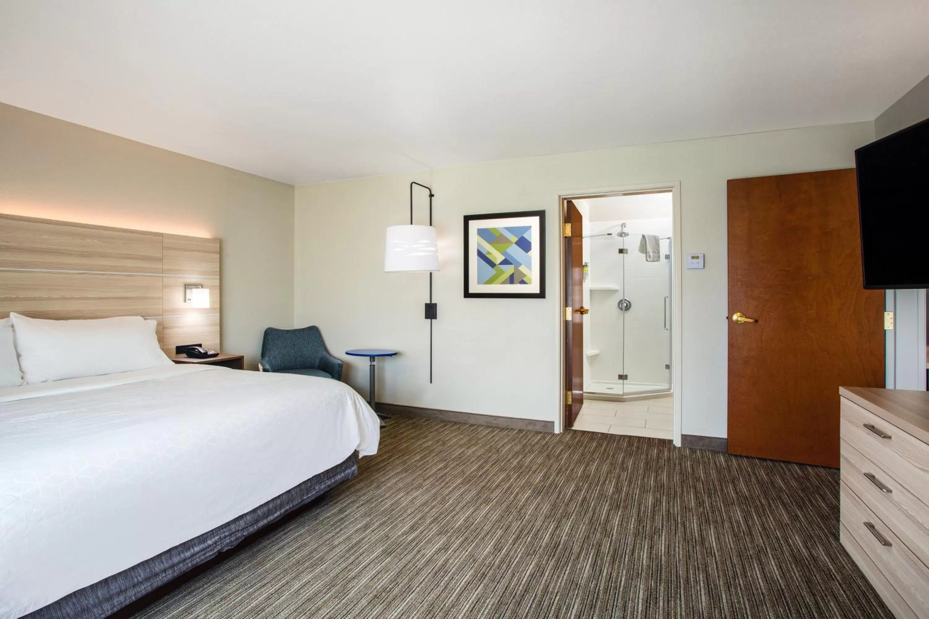 Bedroom, Bed in Holiday Inn Express Hotel & Suites Lewisburg by IHG
