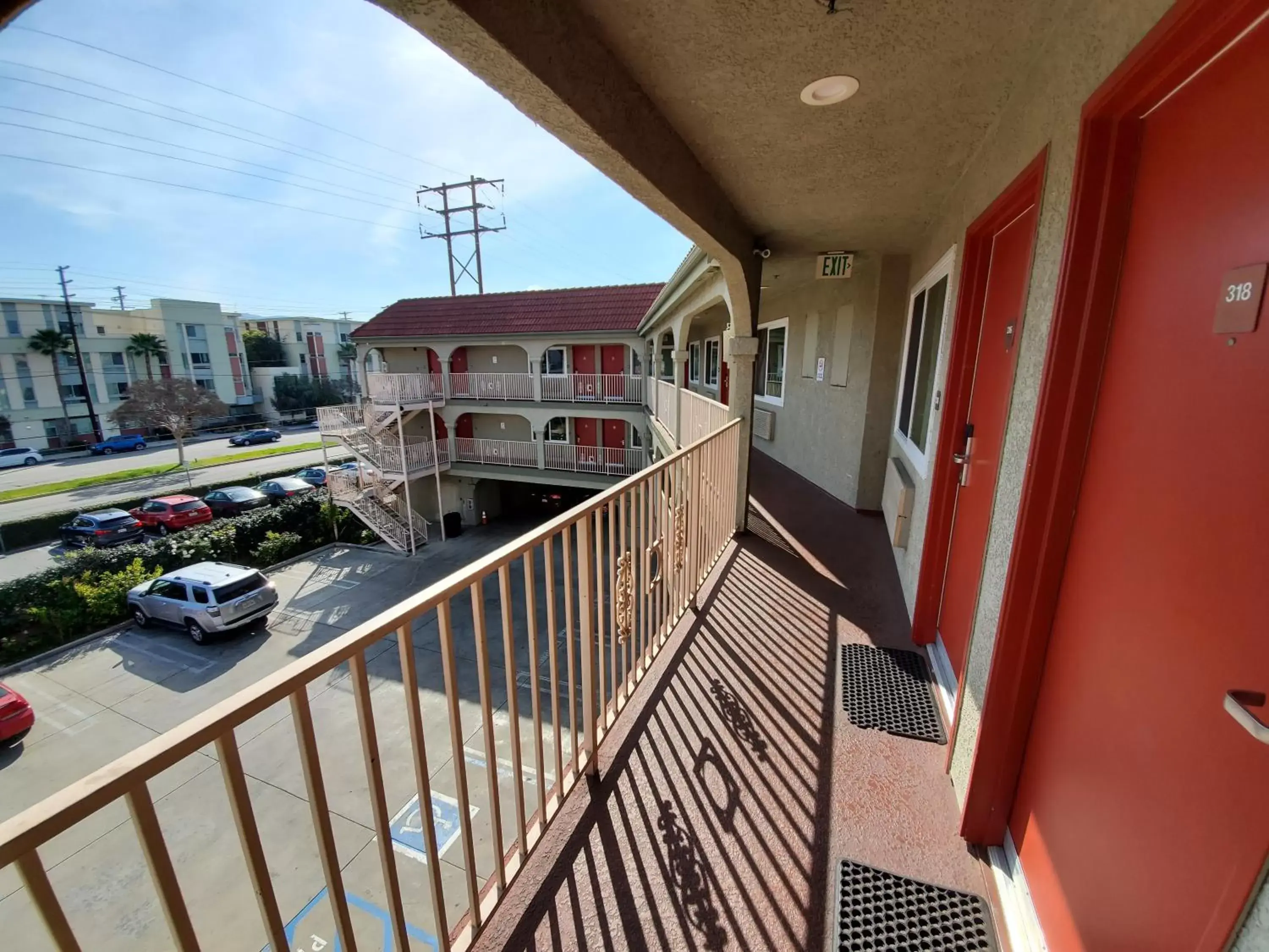 Balcony/Terrace in Colony Inn