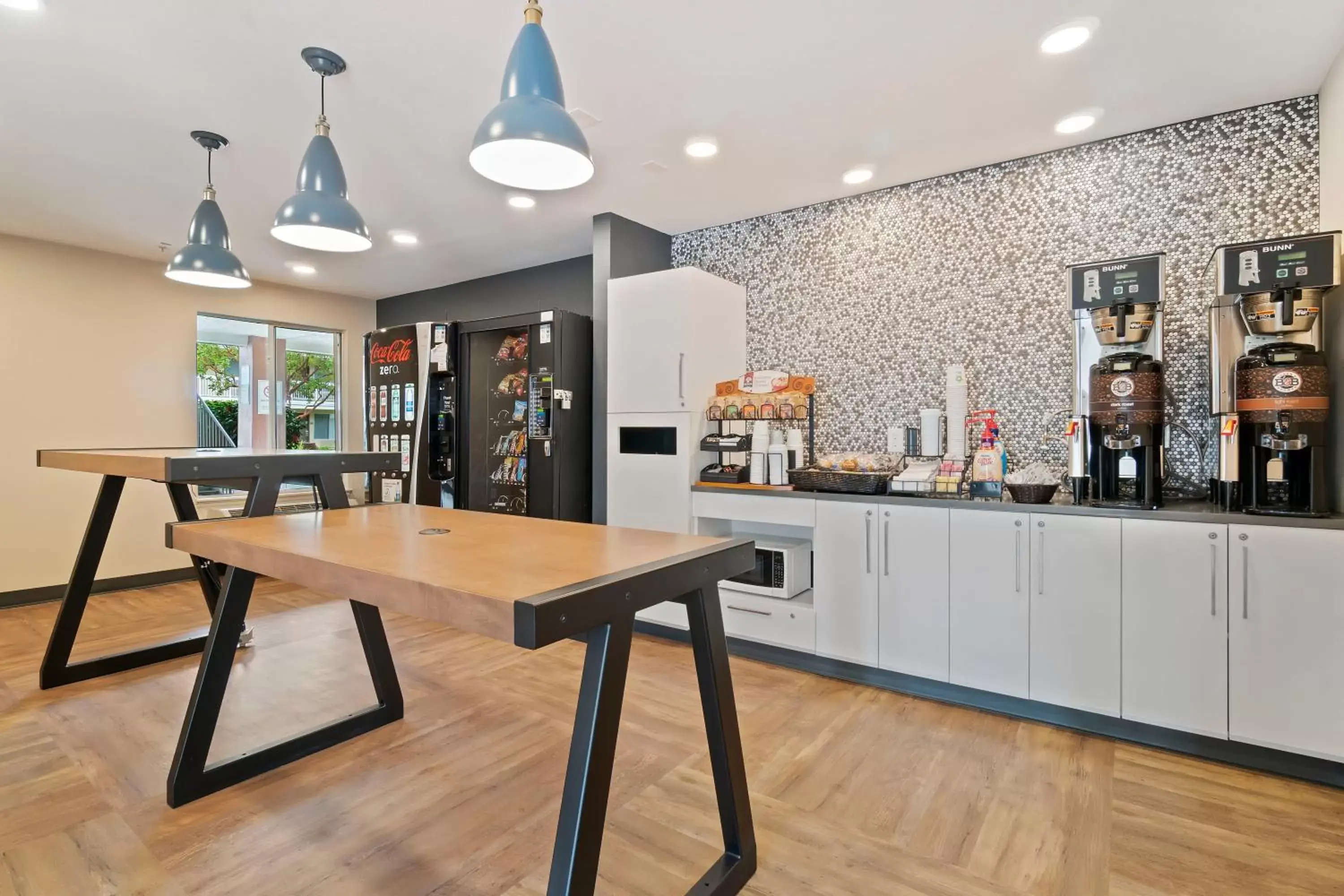 Food in Extended Stay America Suites - San Francisco - San Mateo - SFO Food in Extended Stay America Suites - San Francisco - San Mateo - SFO