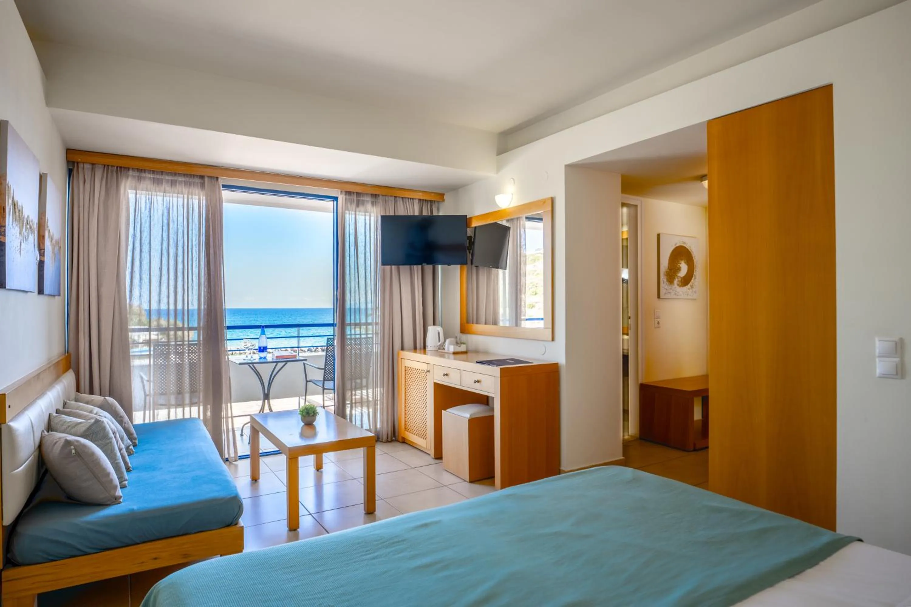 TV and multimedia, Bed in Ariadne Beach - Adults Only