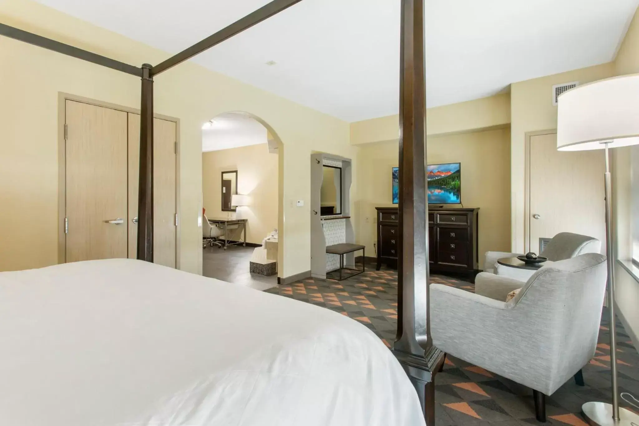 Bedroom in Holiday Inn Hotel & Suites Waco Northwest, an IHG Hotel
