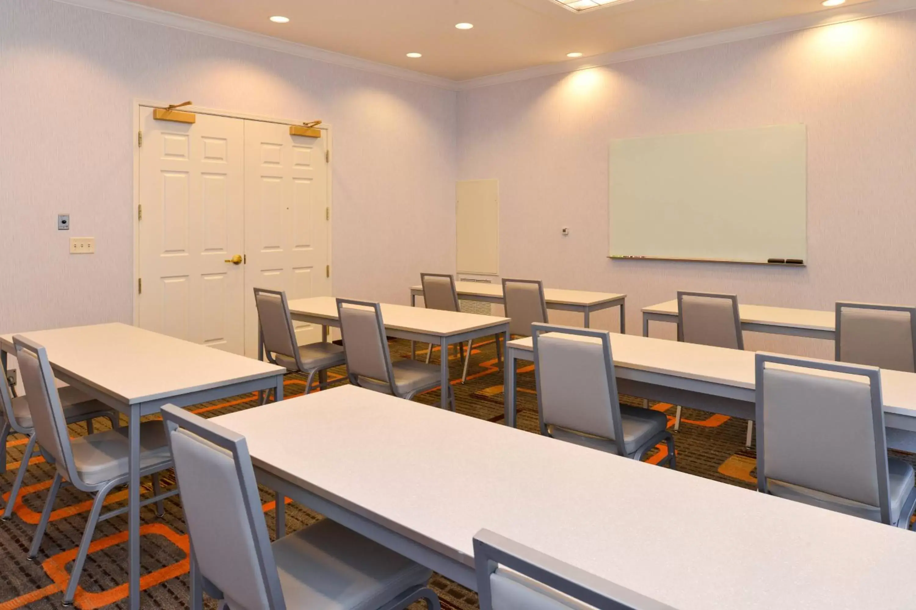 Meeting/conference room, Restaurant/Places to Eat in Residence Inn Palo Alto Los Altos
