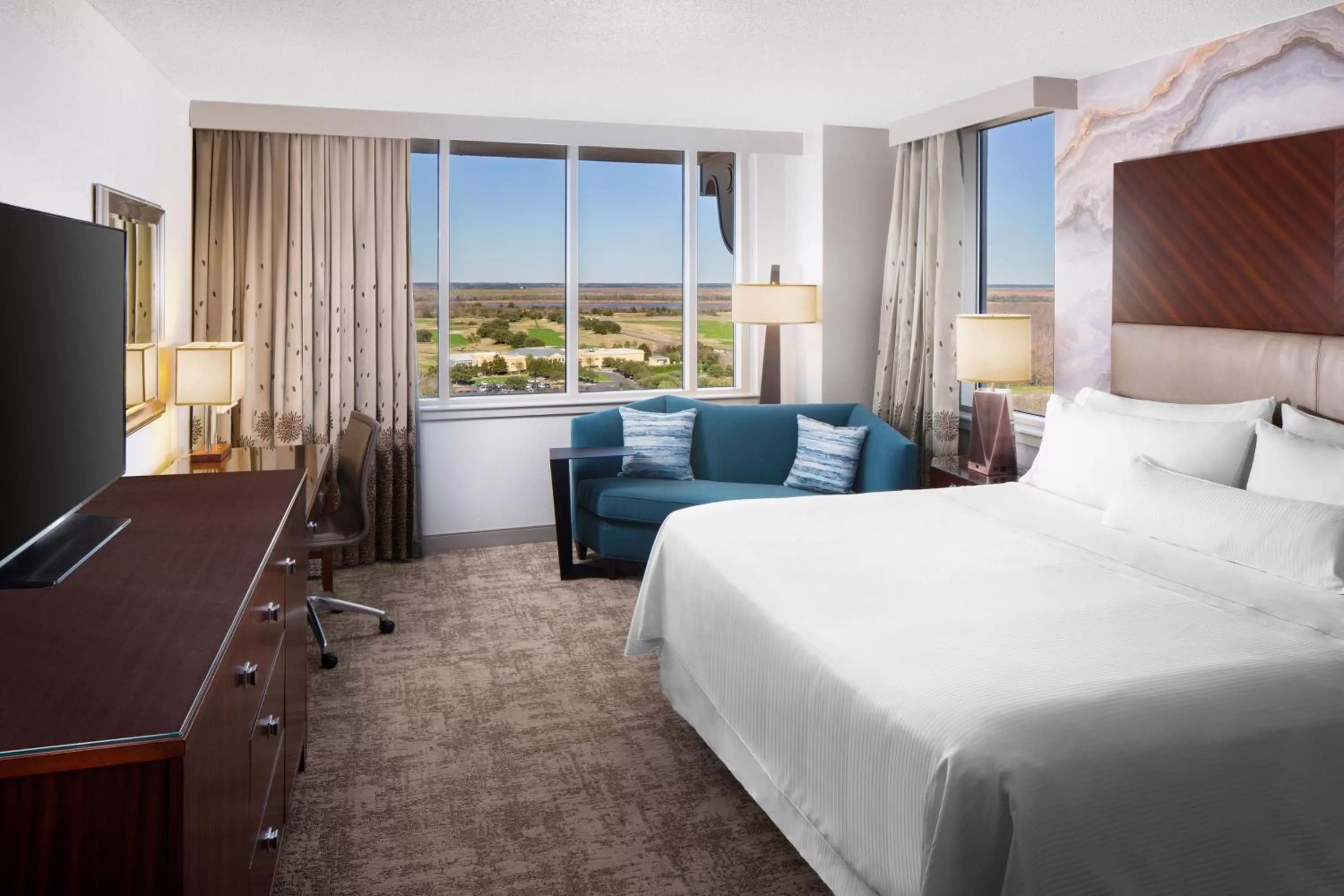 Photo of the whole room, Bed in The Westin Savannah Harbor Golf Resort & Spa