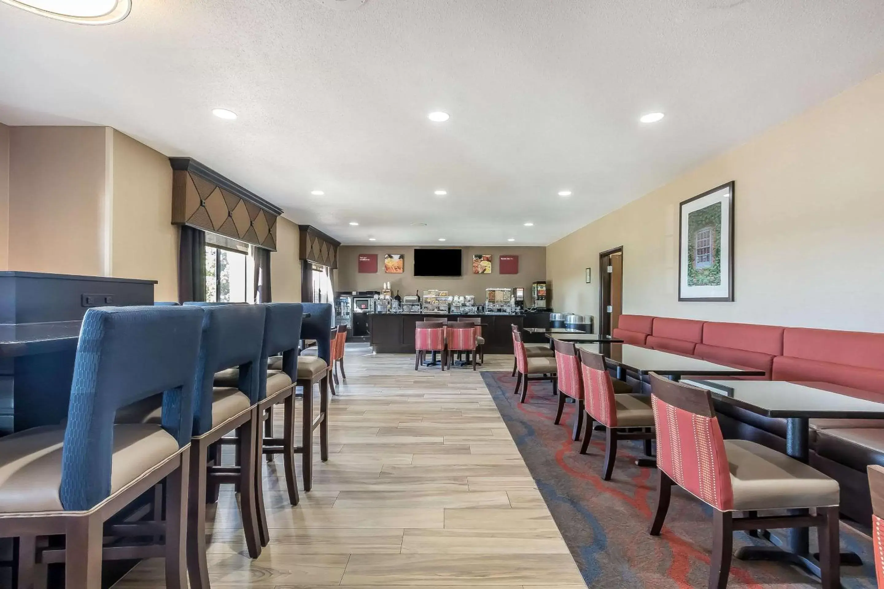 Restaurant/Places to Eat in Comfort Suites St Charles-St Louis