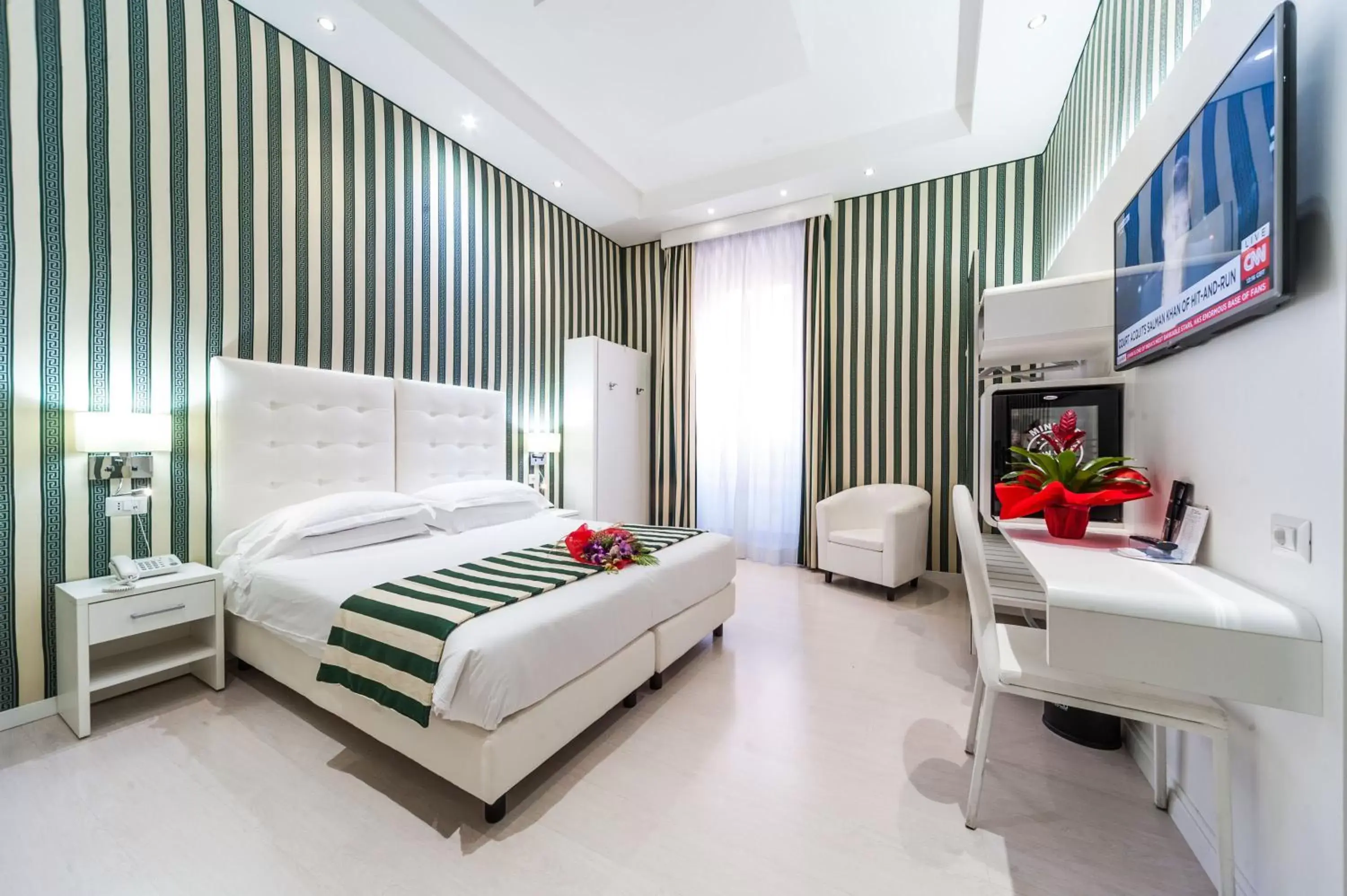 Photo of the whole room, Bed in Relais Trevi 95 Boutique Hotel