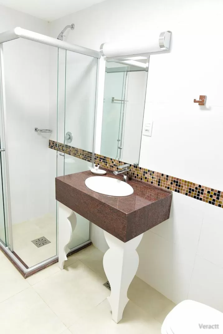 Photo of the whole room in Hotel Praça da Matriz