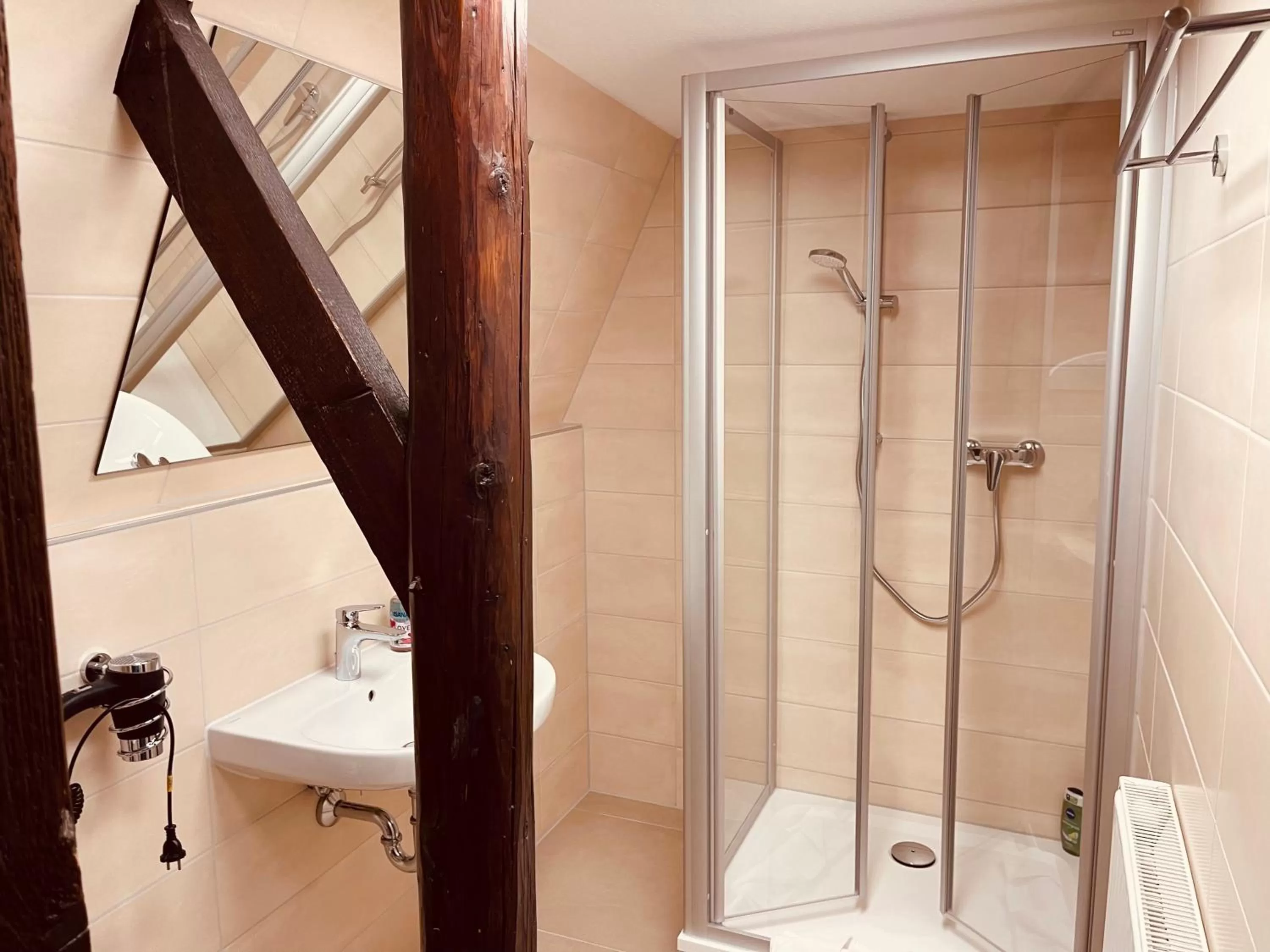 Shower in Villa Antonia