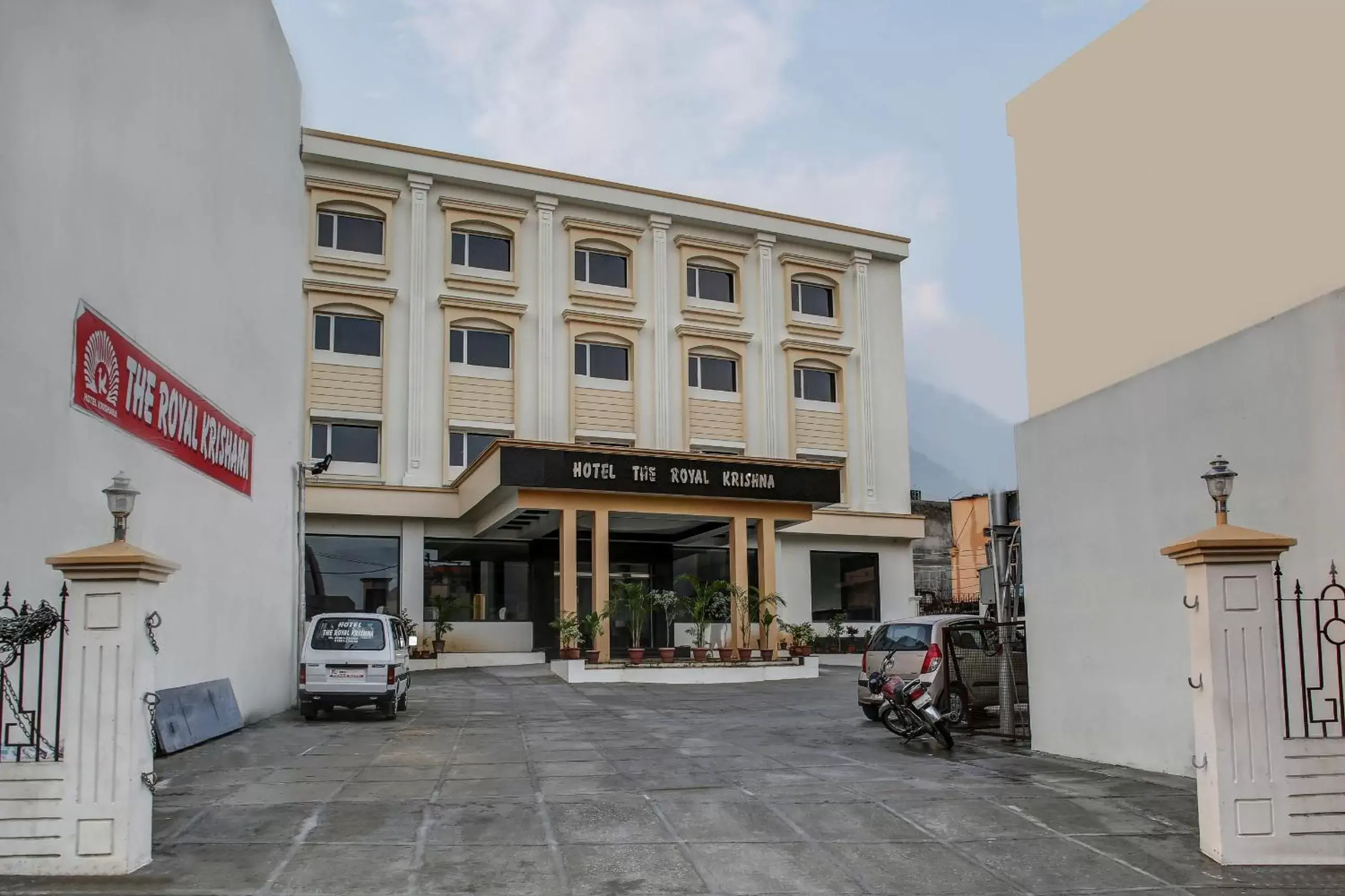 Facade/entrance, Property Building in Hotel The Royal Krishna