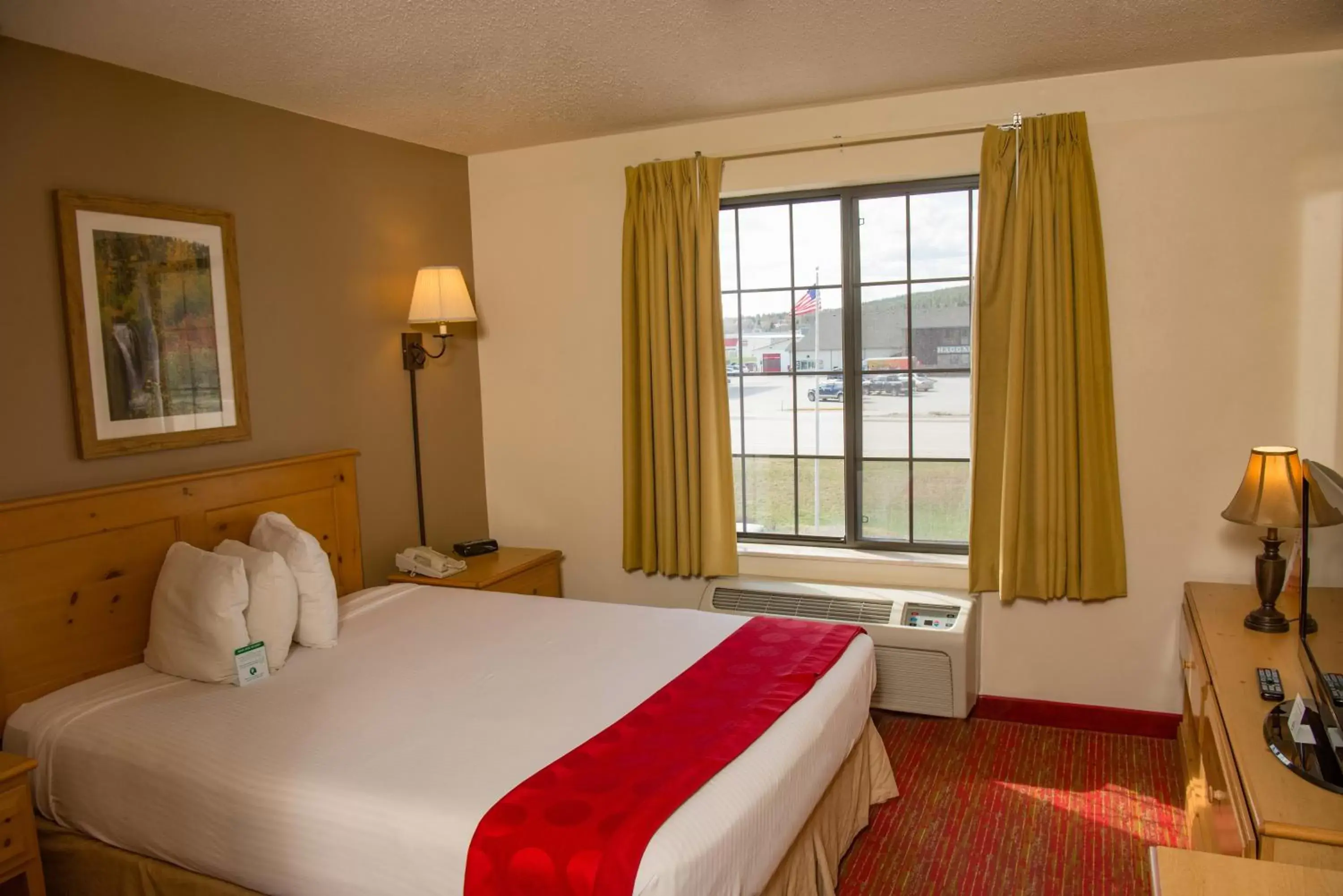 King Room - Non-Smoking in Summerset Hotel and Suites Rapid City West
