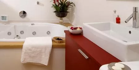 Bathroom in Joia Hotel & Luxury Apartments RTA
