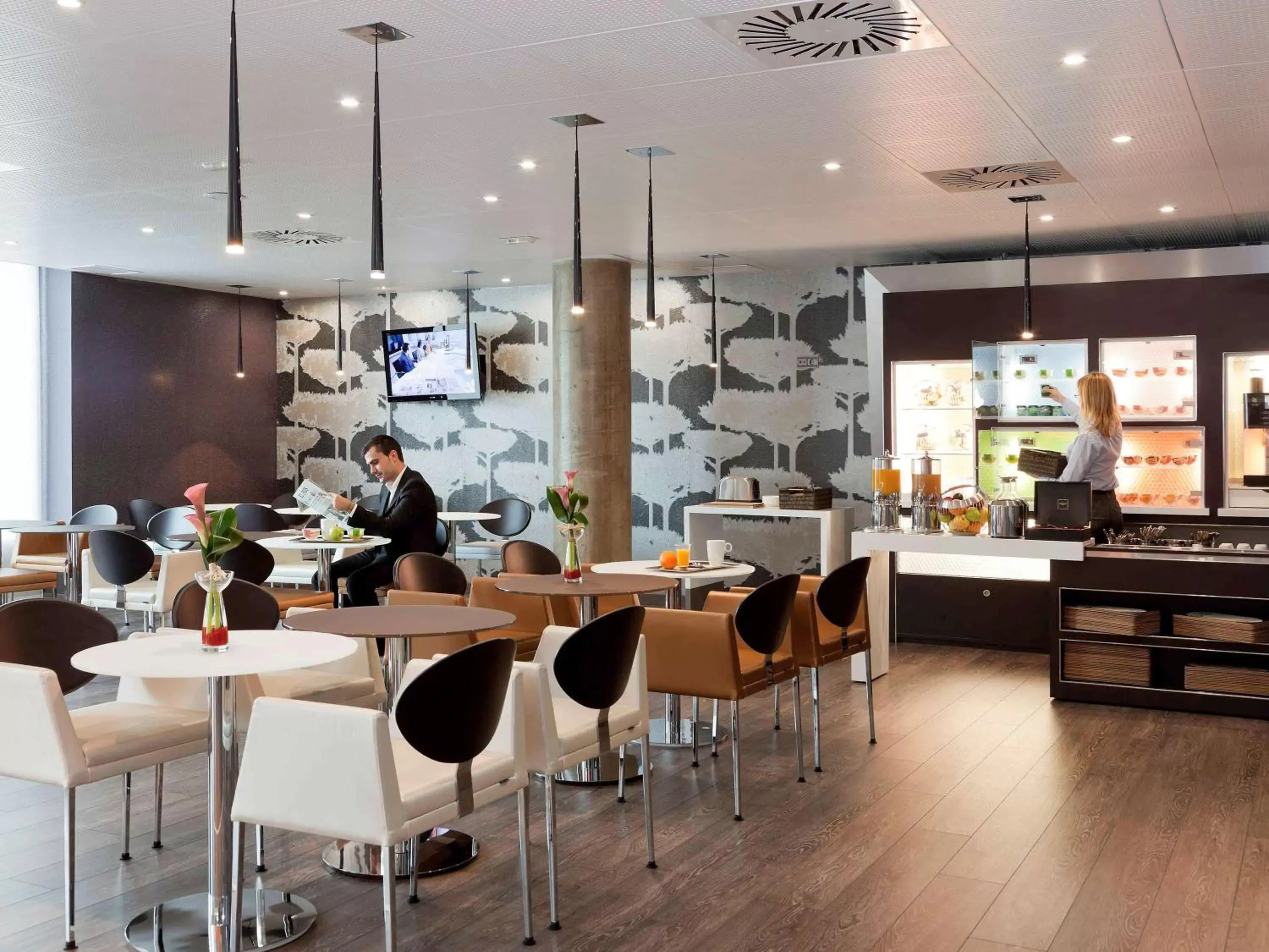 Property building, Restaurant/Places to Eat in Novotel Suites Malaga Centro