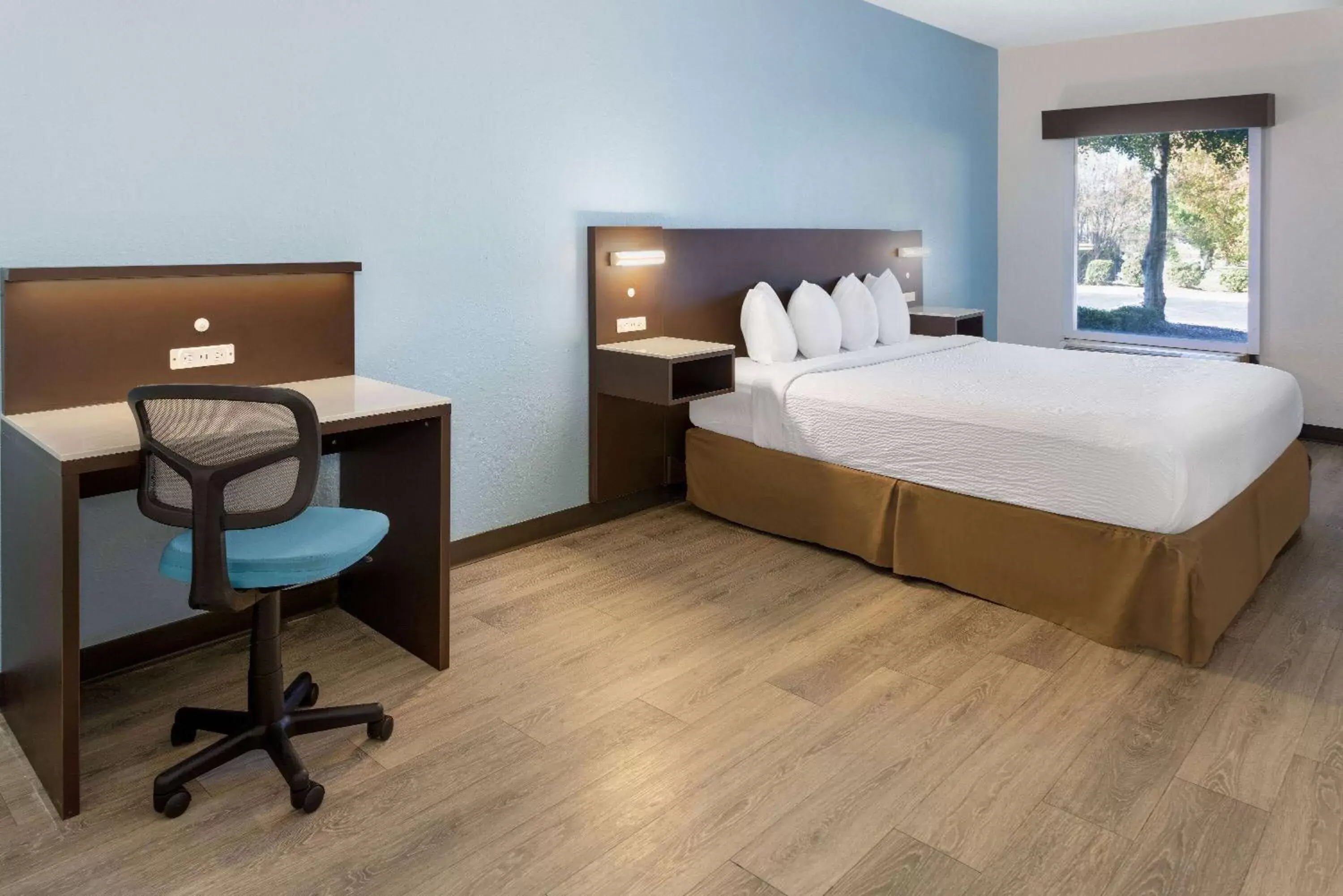 One-Bedroom Suite - Disability Access/Non-Smoking in Baymont by Wyndham Camp Lejeune One-Bedroom Suite - Disability Access/Non-Smoking in Baymont by Wyndham Camp Lejeune