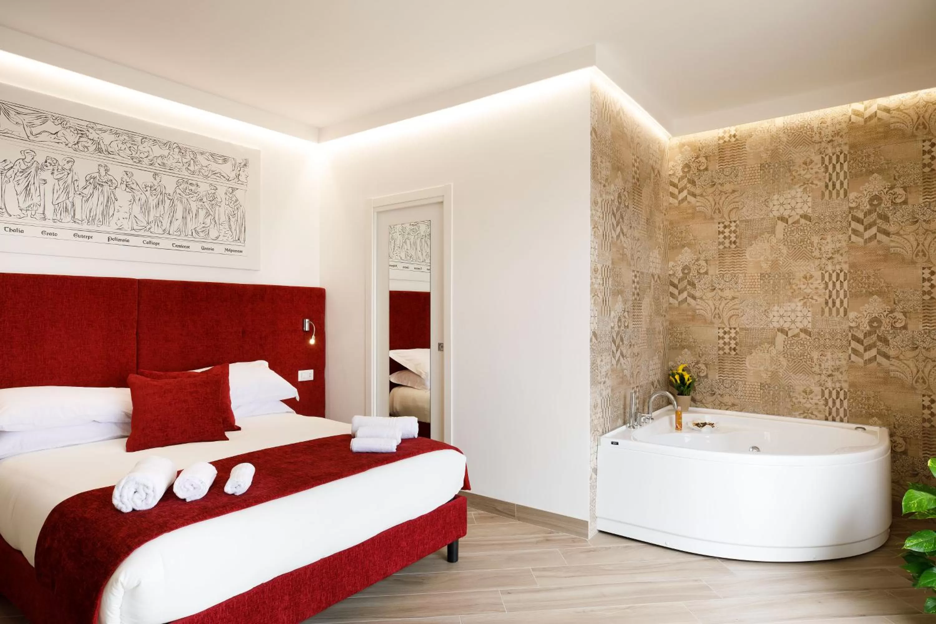 Hot Tub in Le Muse Suite