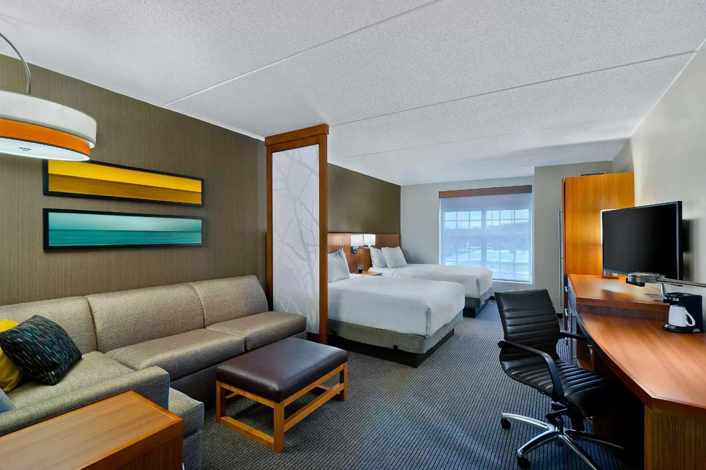 One-Bedroom Suite with Two Queen Beds and Accessible Tub - Disability Access in Hyatt Place Fredericksburg at Mary Washington