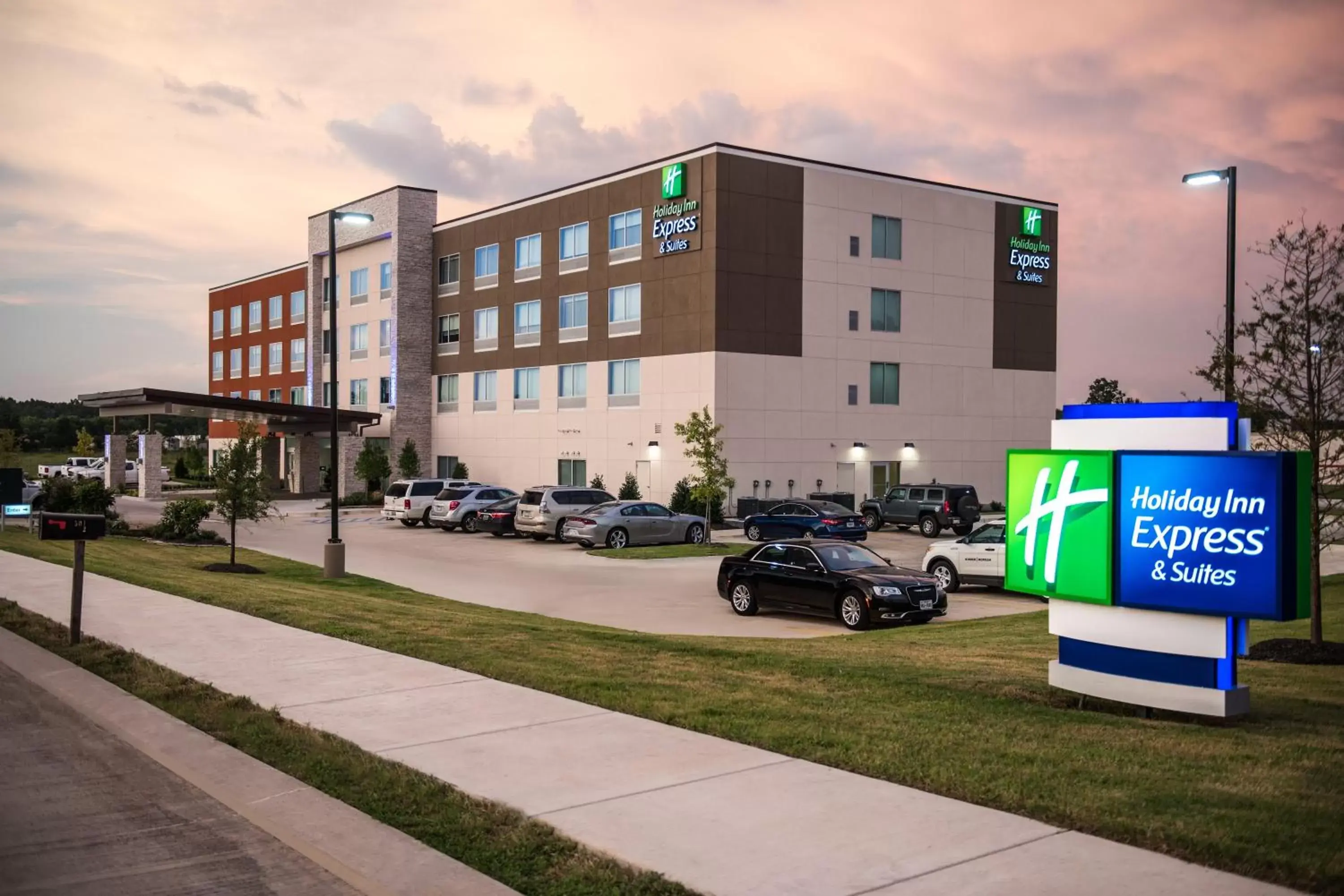 Property building in Holiday Inn Express & Suites Ruston, an IHG Hotel
