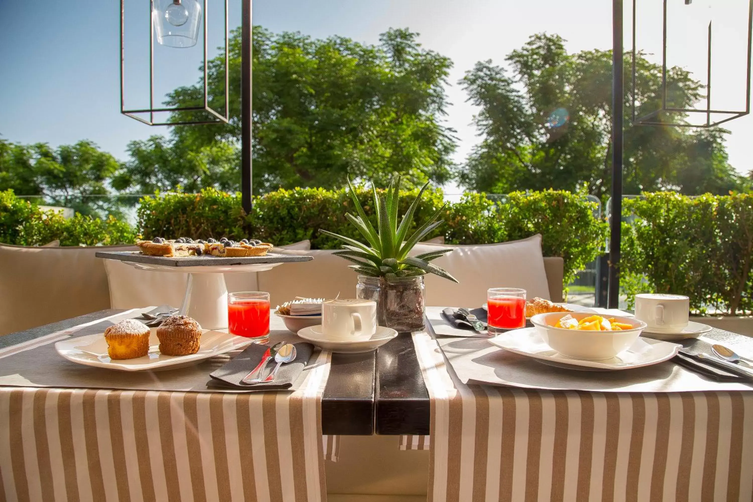 Balcony/Terrace, Breakfast in Hotel Lungomare