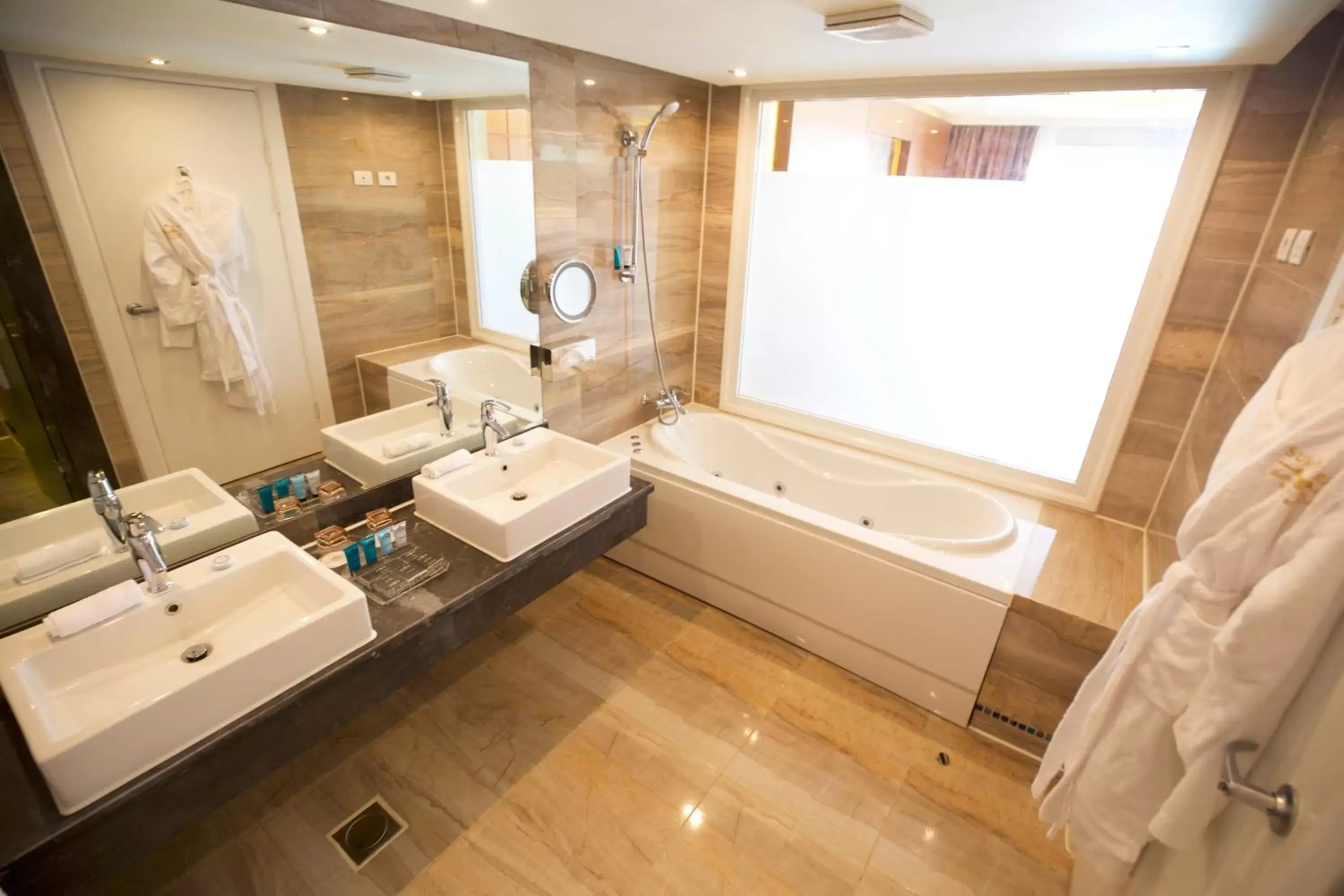 Bathroom in Sunrise Montemare Resort -Grand Select