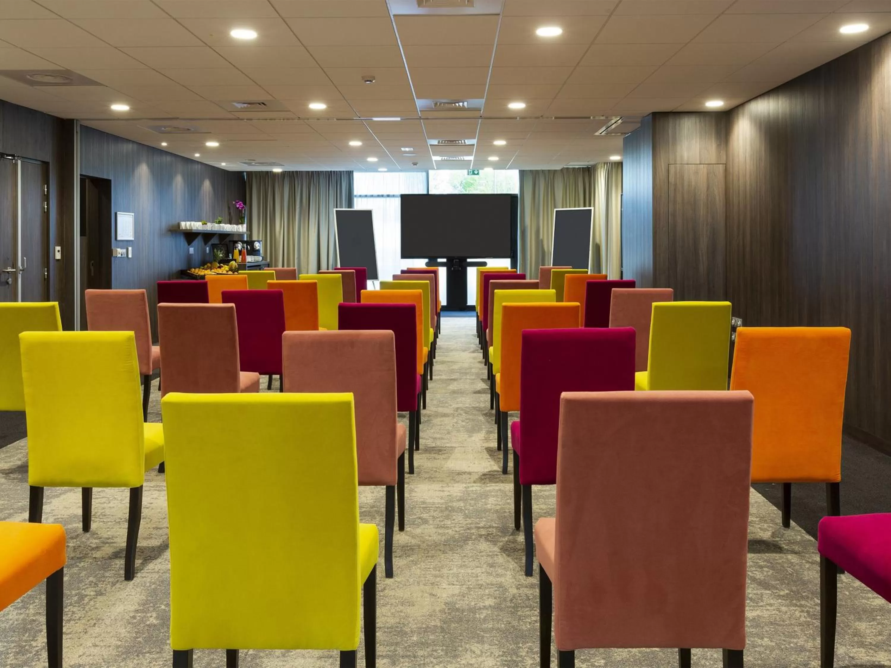 Meeting/conference room in Hôtel Roi Soleil Prestige Plaisir - St Quentin