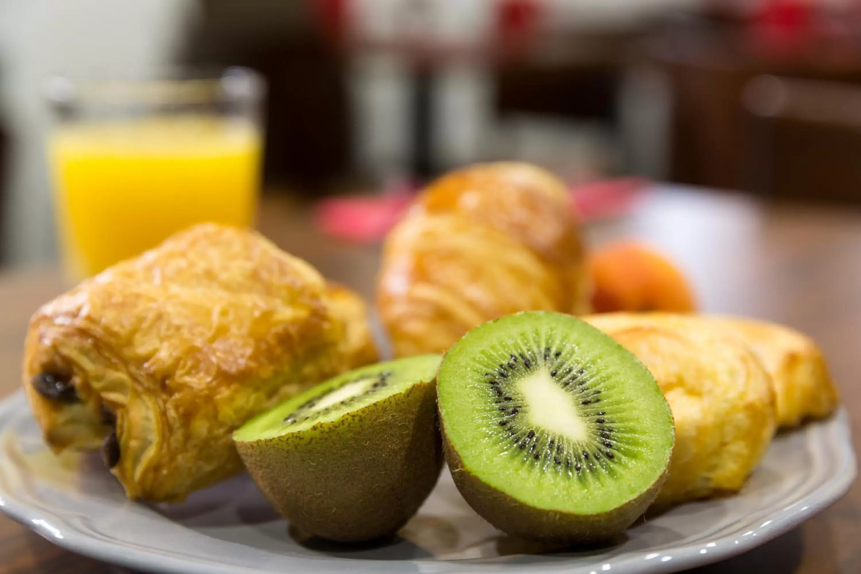 Food and drinks in Hotel Le Cardinal Rueil Centre Food and drinks in Hotel Le Cardinal Rueil Centre