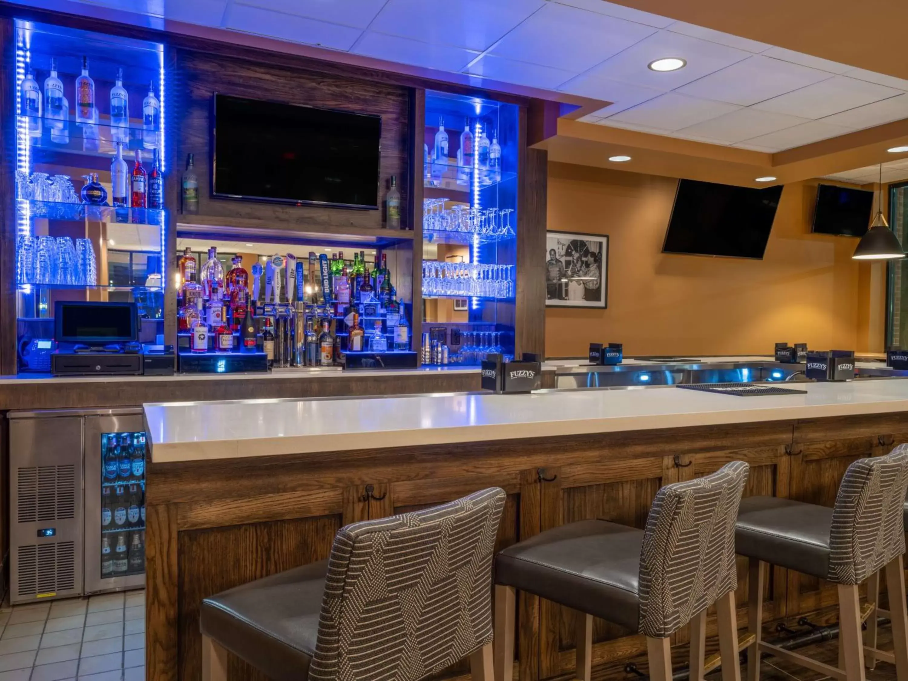 Lounge or bar, Lounge/Bar in Hilton Garden Inn Jeffersonville, In