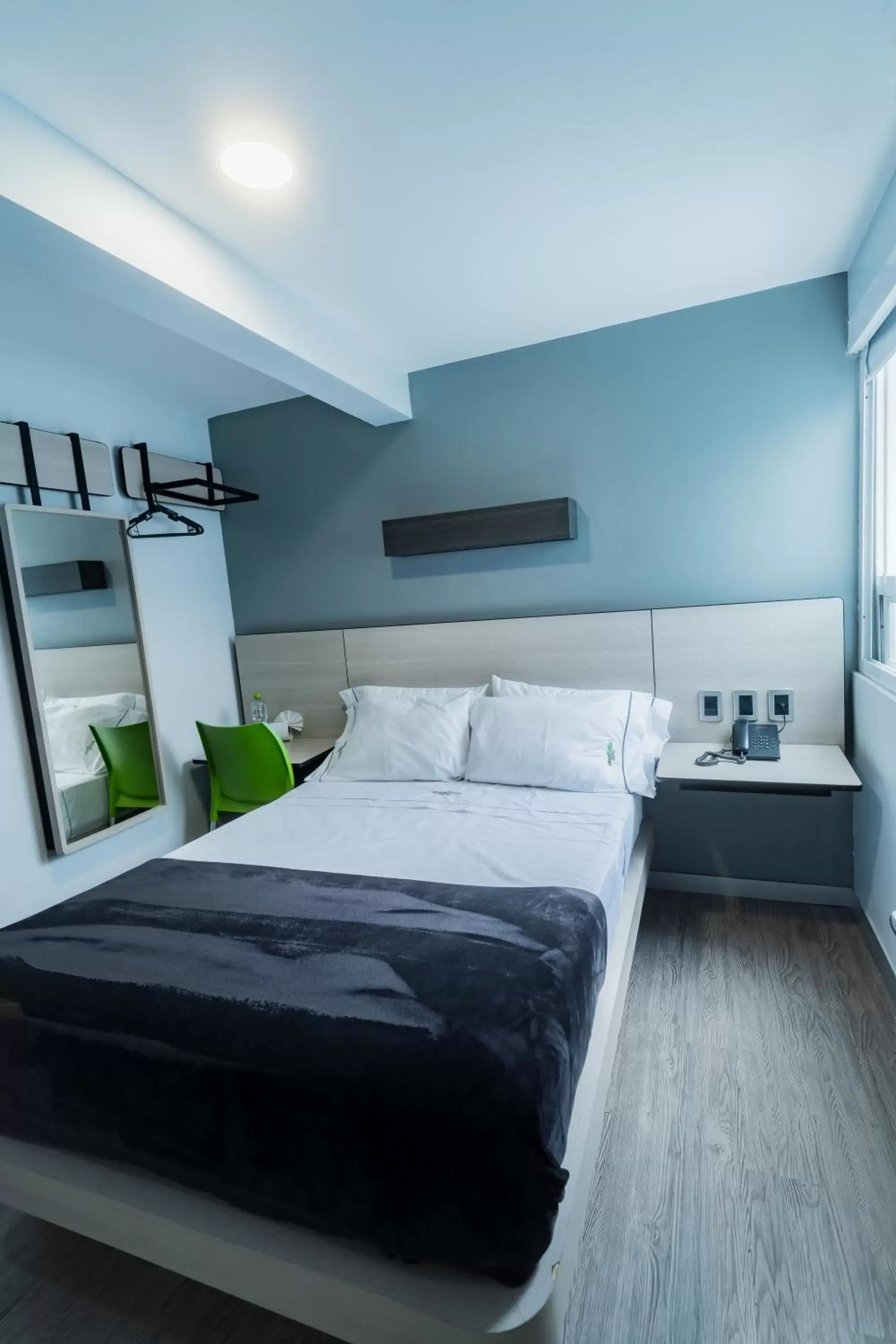 Bedroom, Bed in HOTEL LEMON GREEN -Zona Expo Frente al Centro de Convenciones