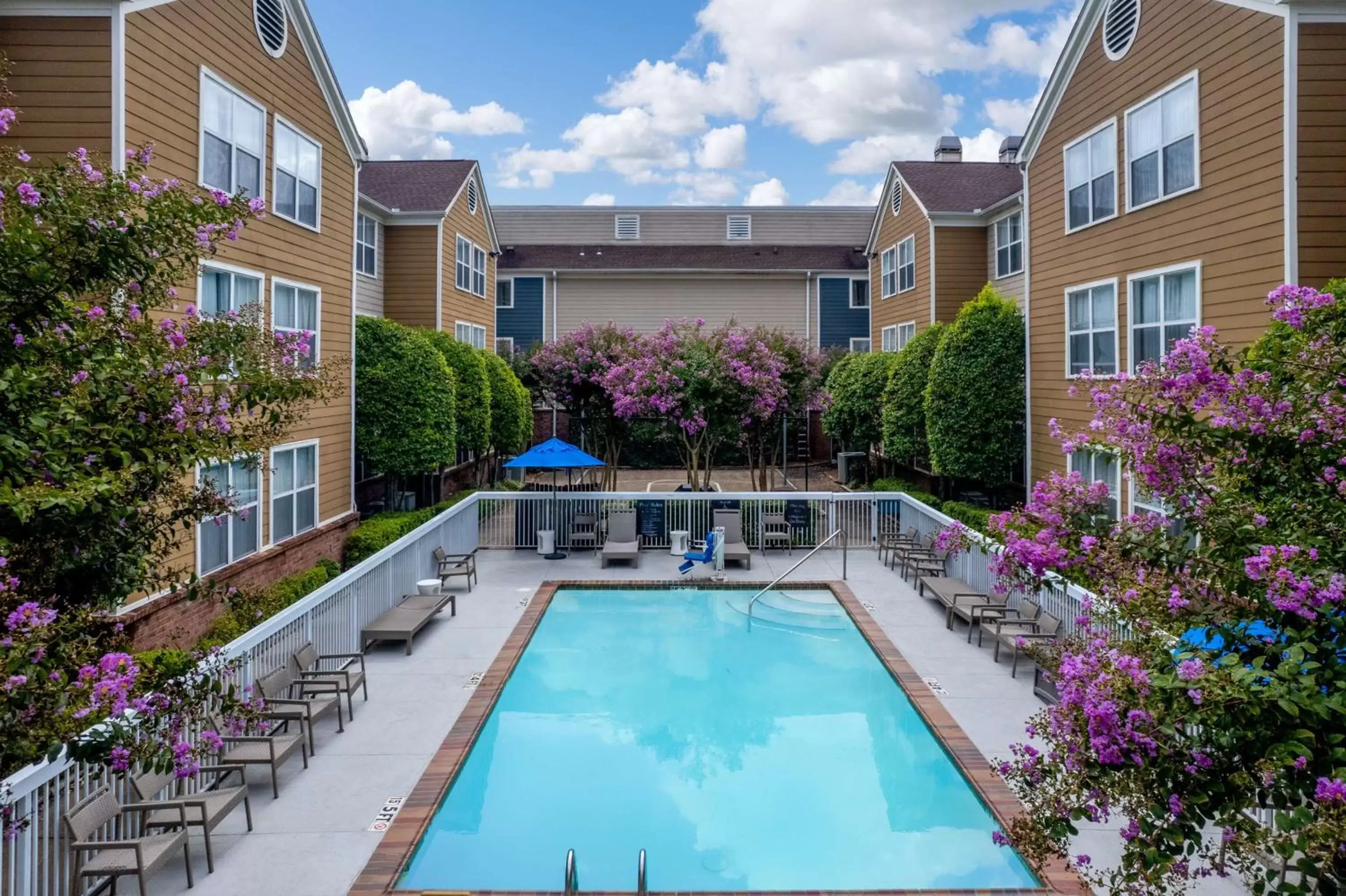 Pool view, Swimming Pool in Homewood Suites Memphis Germantown