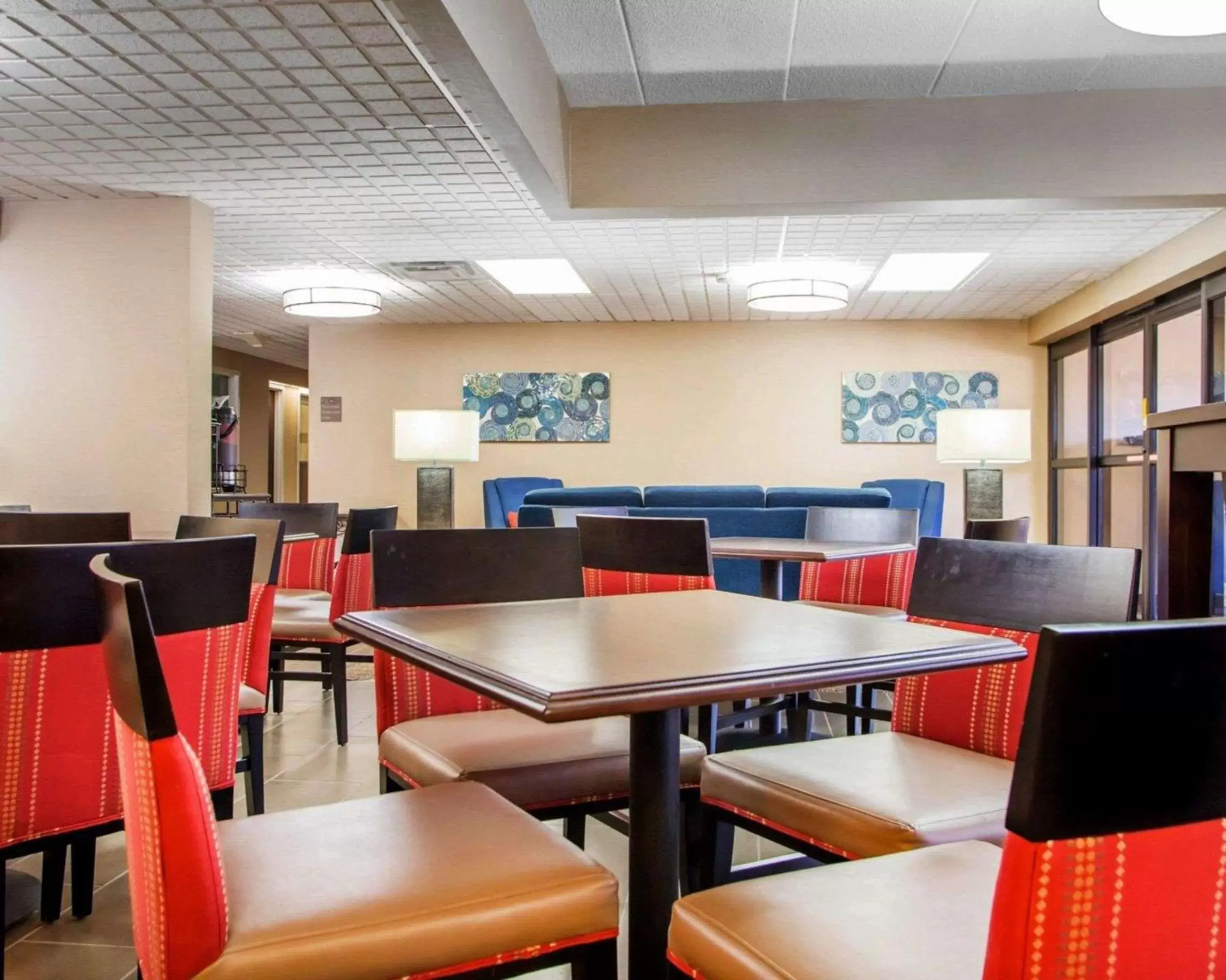Restaurant/Places to Eat in Comfort Inn Dayton - Huber Heights
