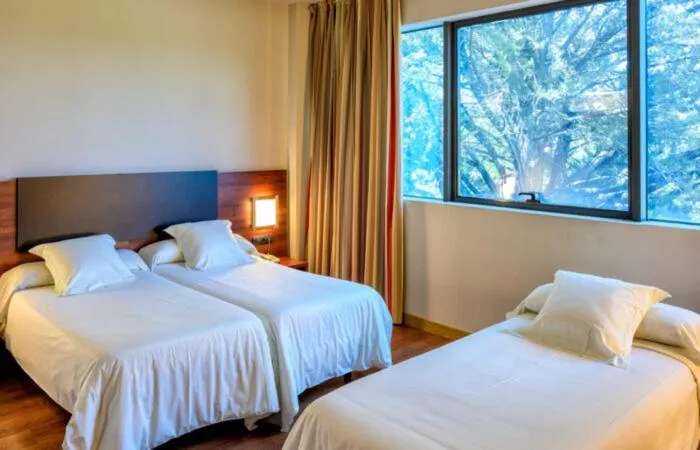 Bedroom, Bed in Hotel Restaurante El Valles 4 ESTRELLAS