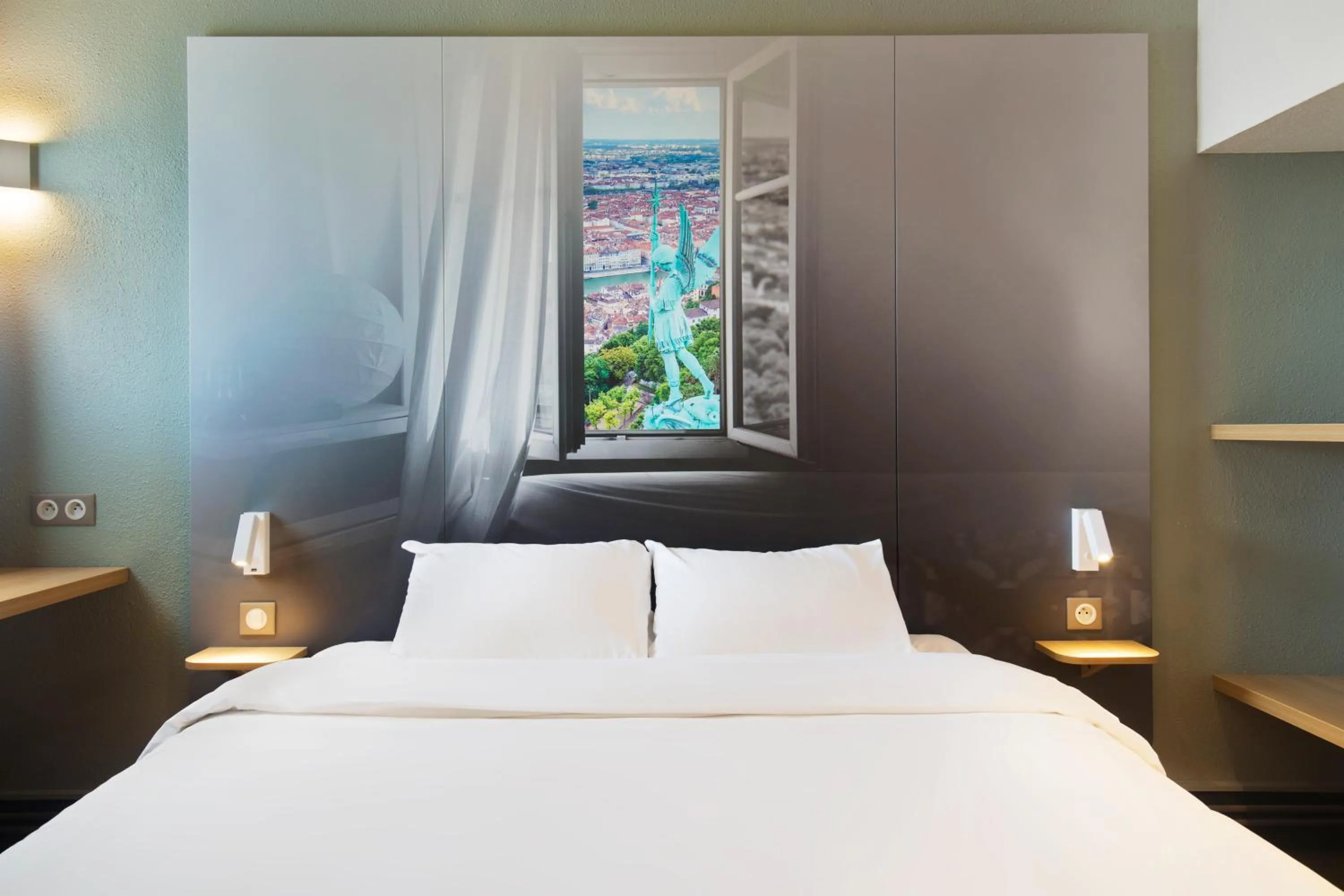 Bedroom, Bed in B&B HOTEL Lyon St Priest