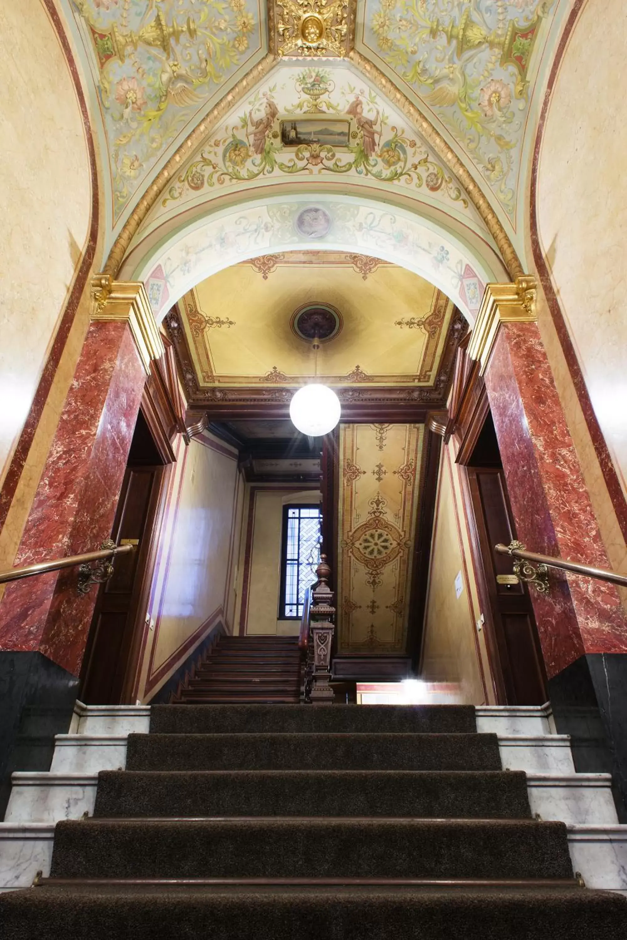 Facade/entrance in Upper Room Hotel Kurfürstendamm