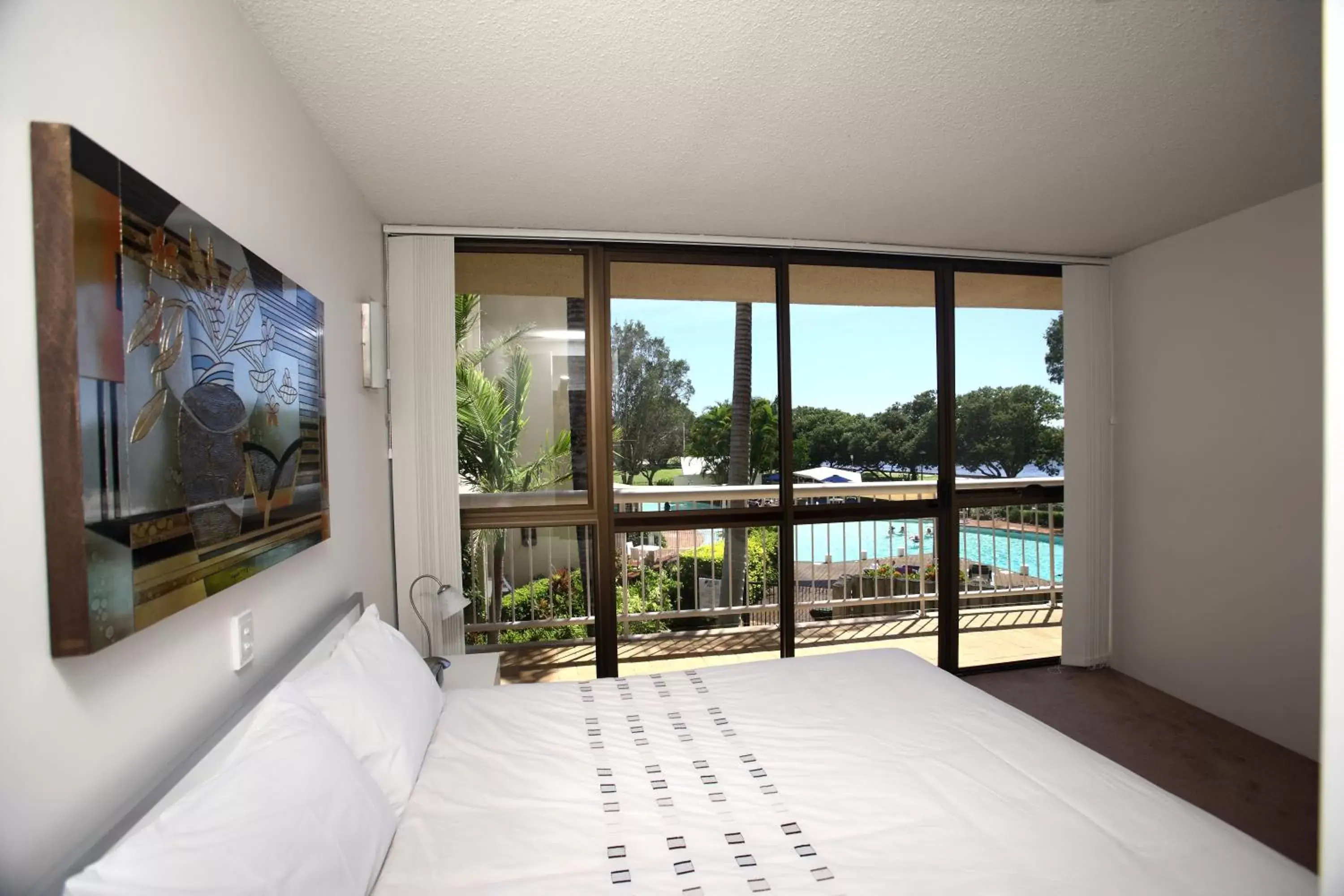 Bedroom, Pool View in Gemini Resort