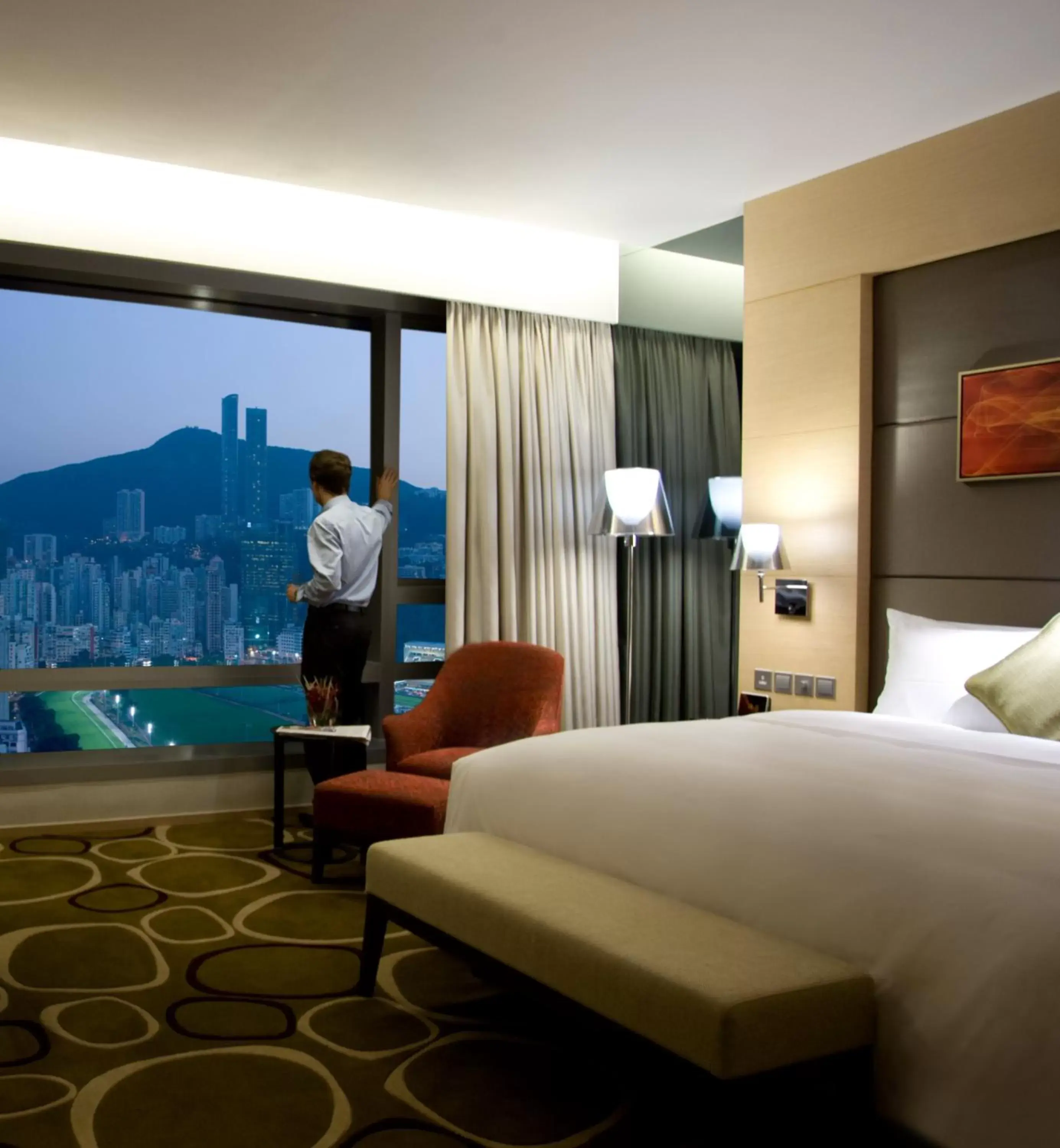Bed in Crowne Plaza Hong Kong Causeway Bay, an IHG Hotel