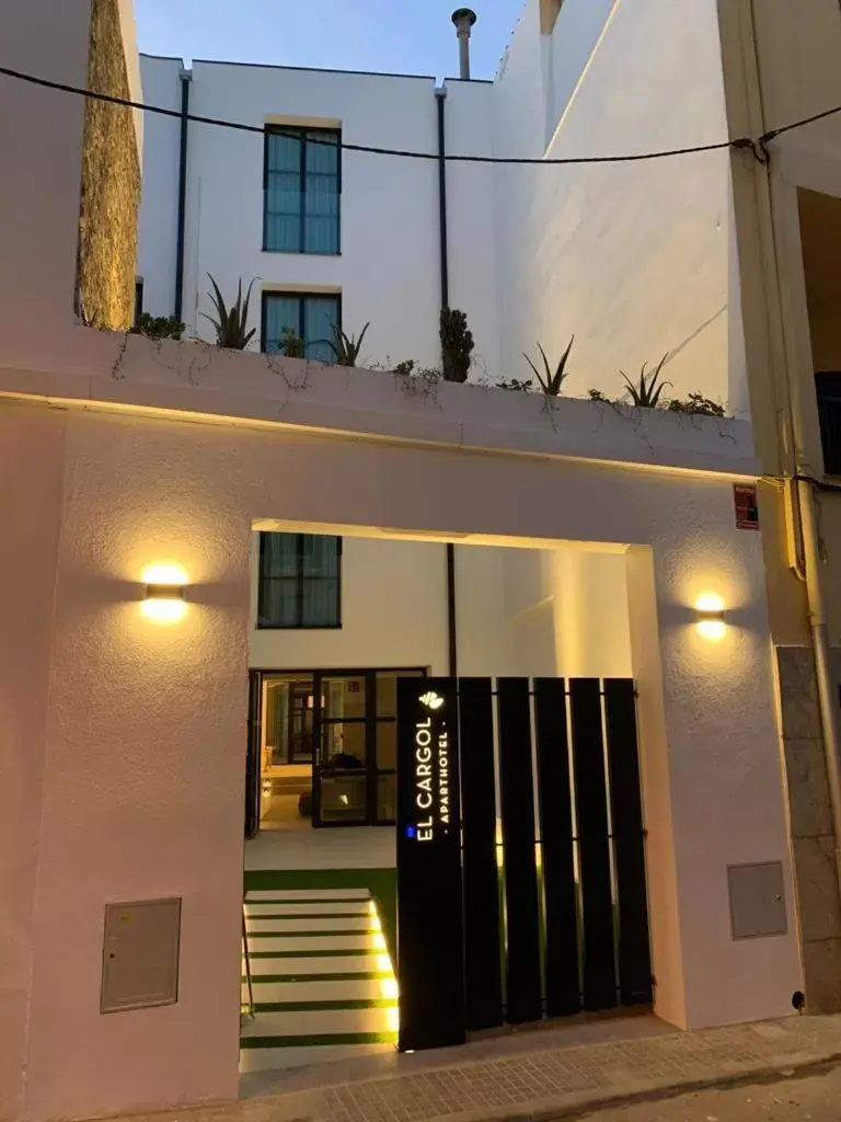 Property Building in Aparthotel El Cargol