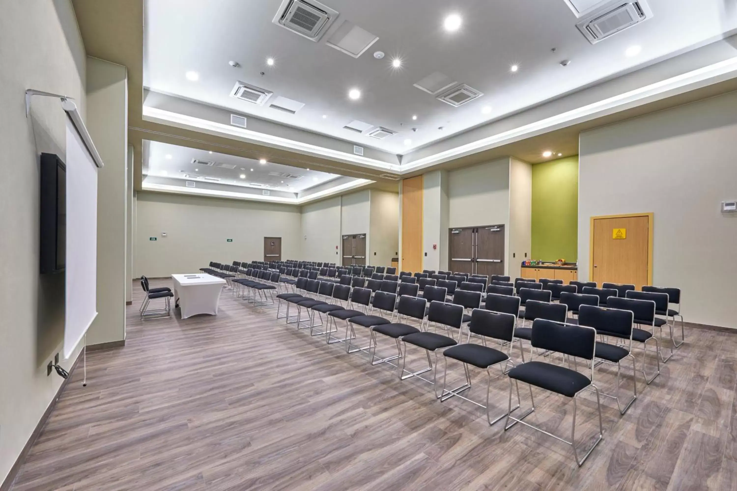 Meeting/conference room in City Express Plus by Marriott Leon Centro de Convenciones