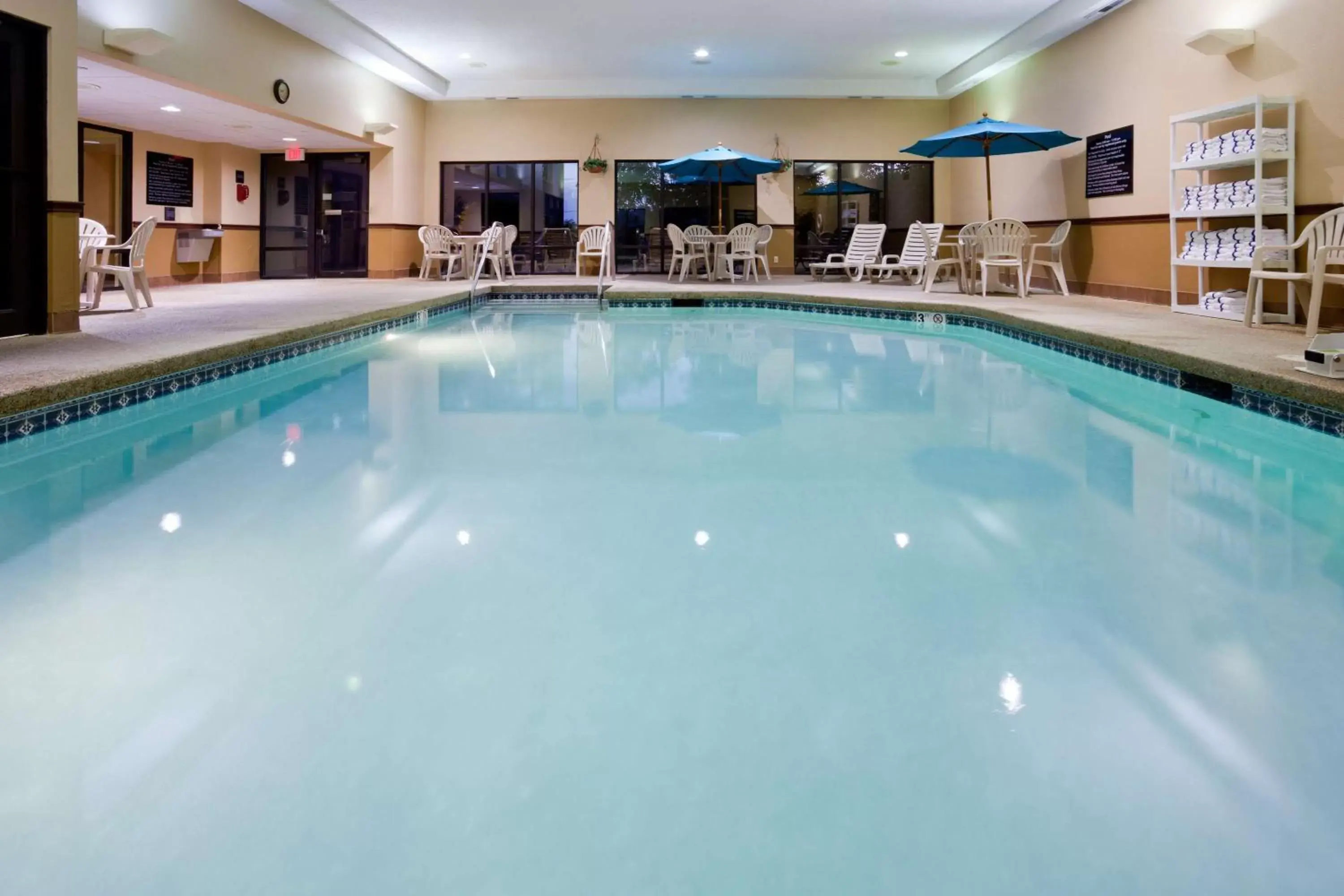 Pool view, Swimming Pool in Hampton Inn Cedar Rapids