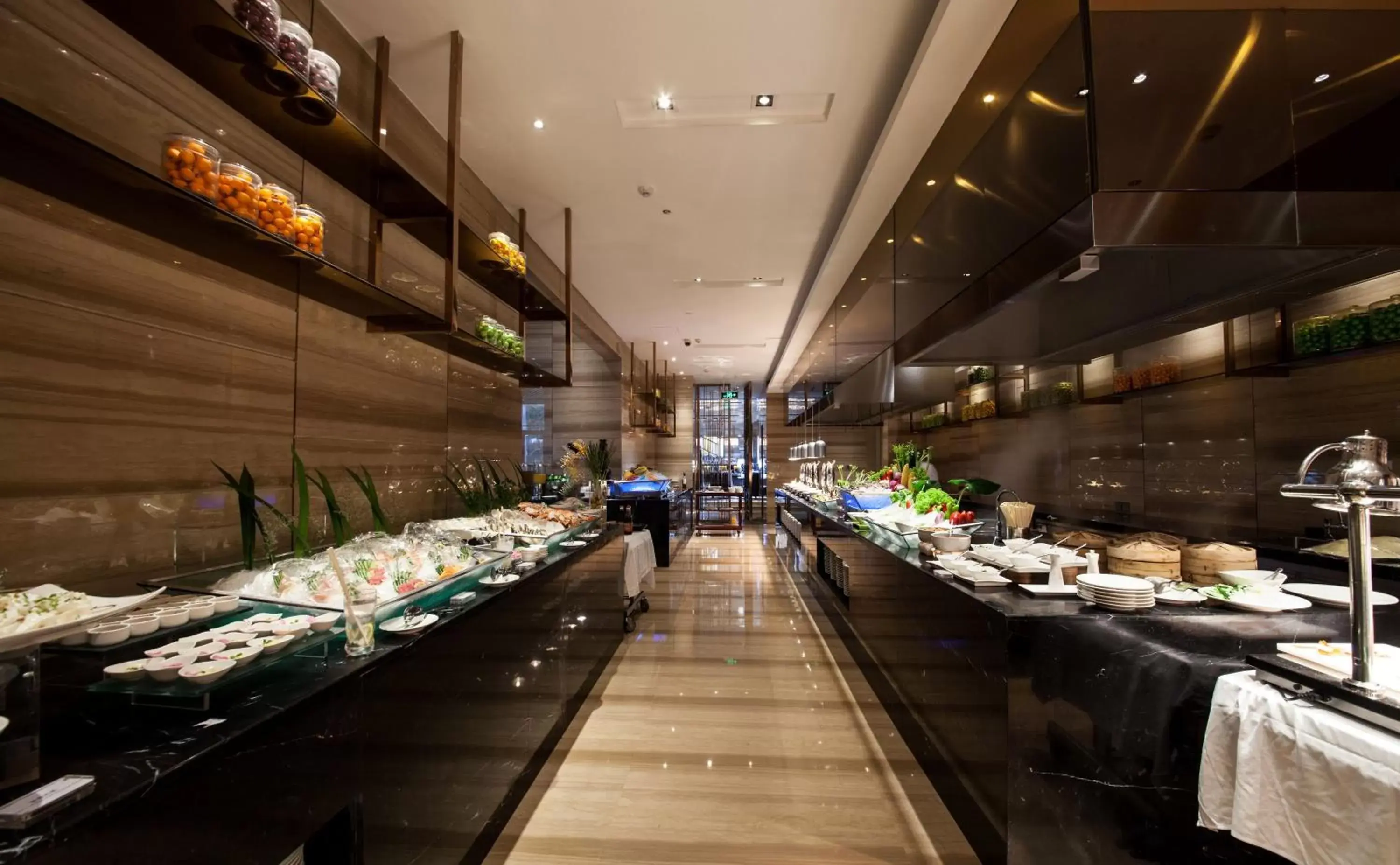 Restaurant/places to eat in Holiday Inn Chengdu Oriental Plaza, an IHG Hotel