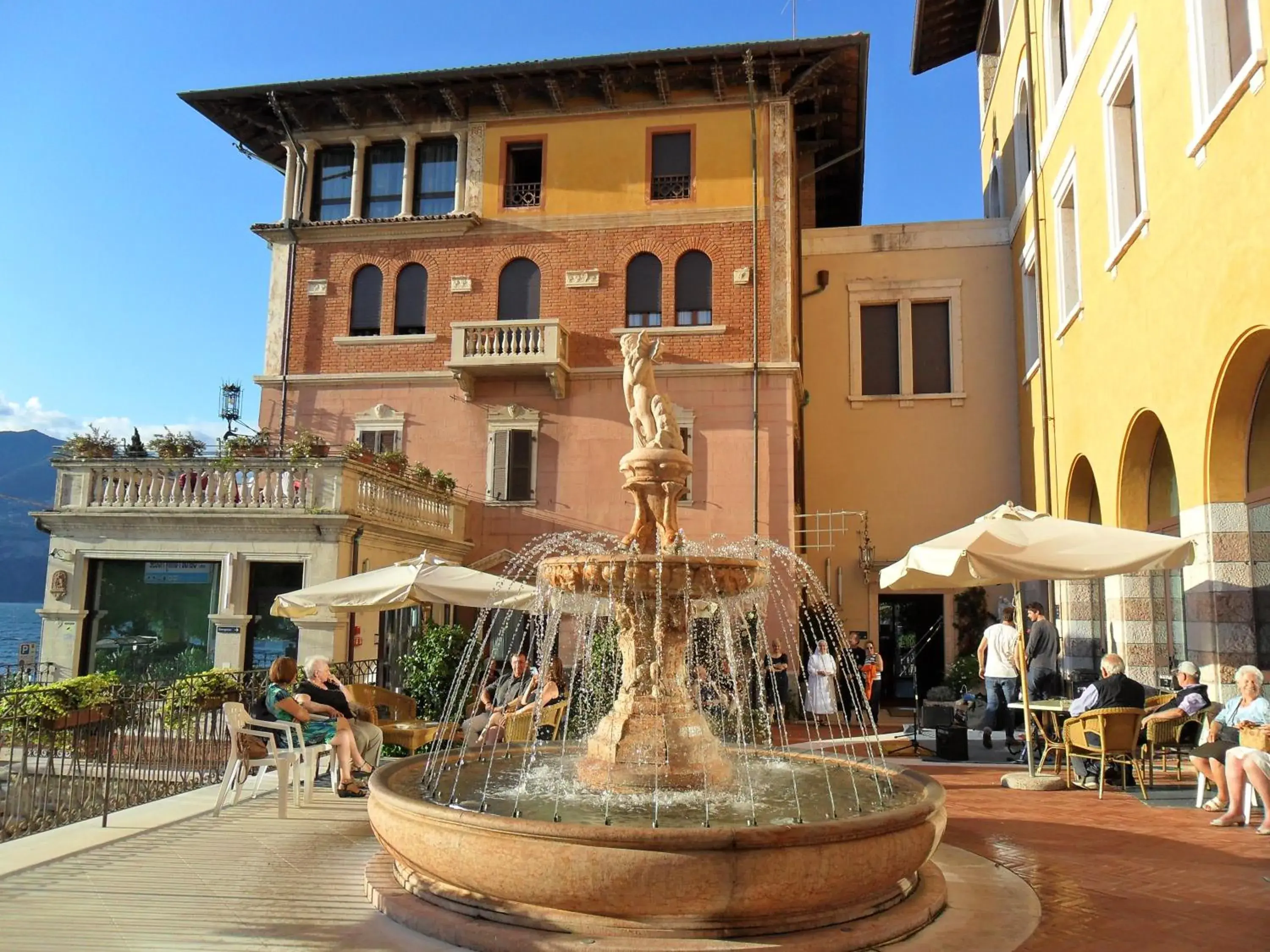 Facade/entrance in Garda Family House Facade/entrance in Garda Family House