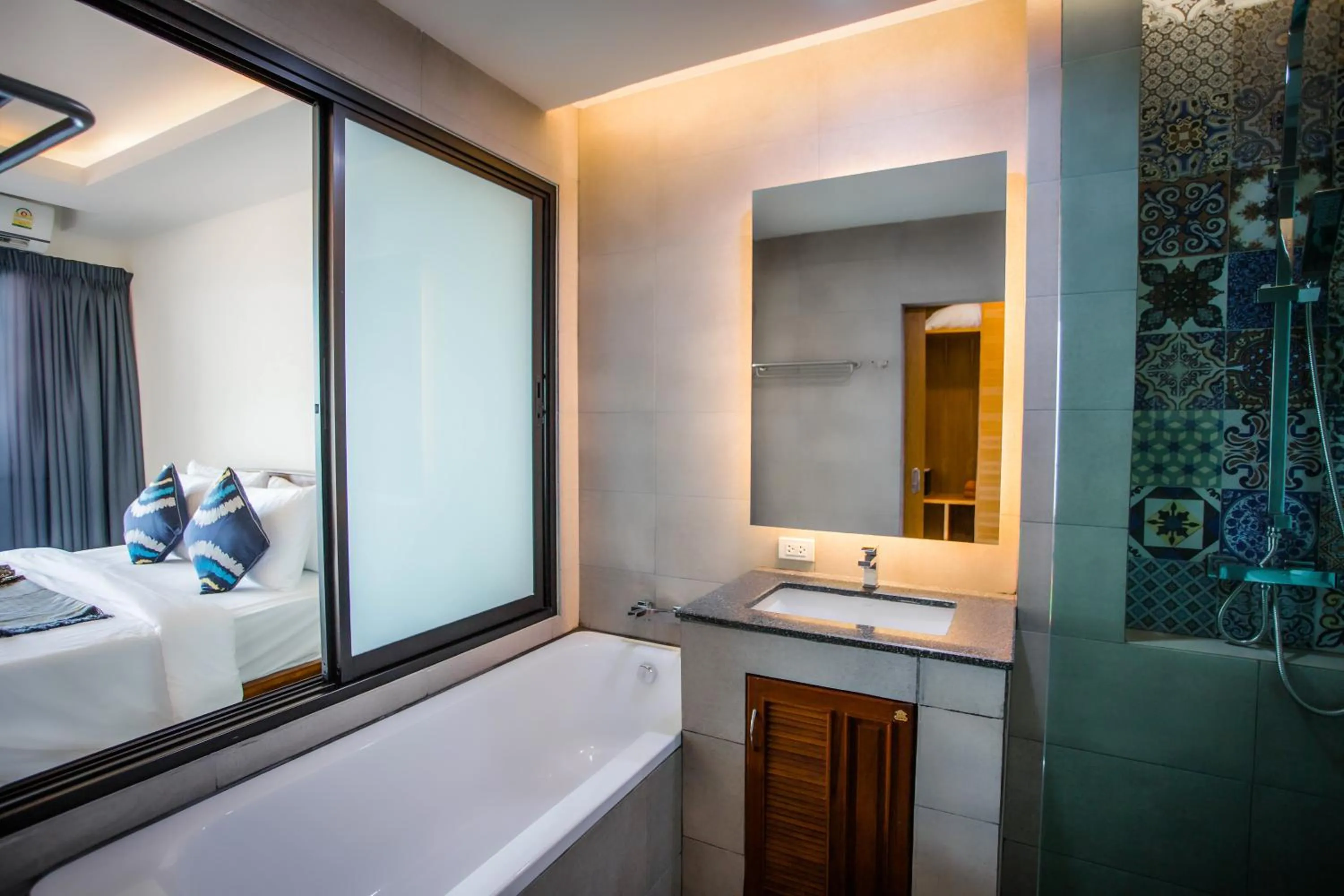 Bathroom, Bed in Samui Bayview Resort & Spa - SHA Plus