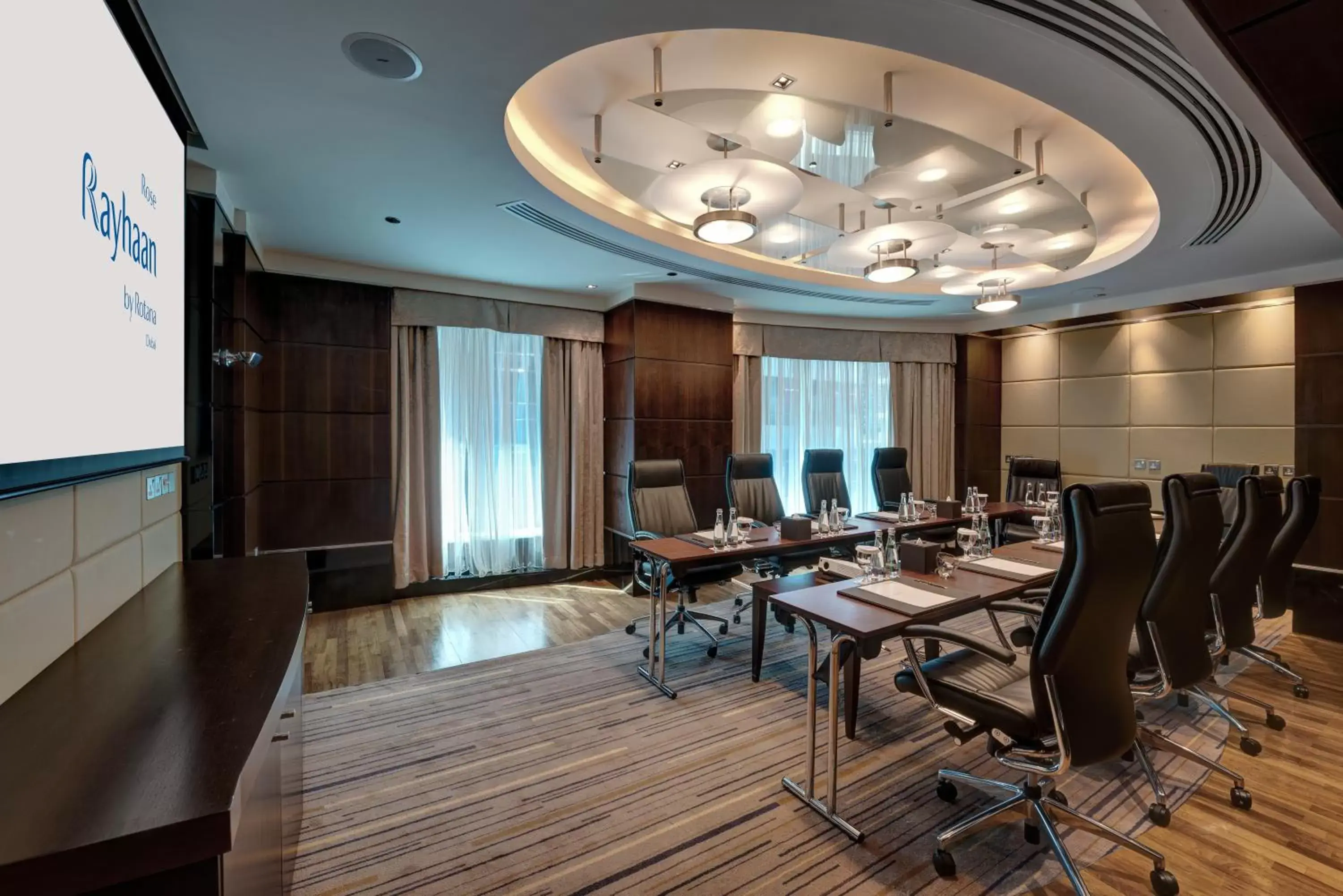 Business facilities in Rose Rayhaan by Rotana - Dubai