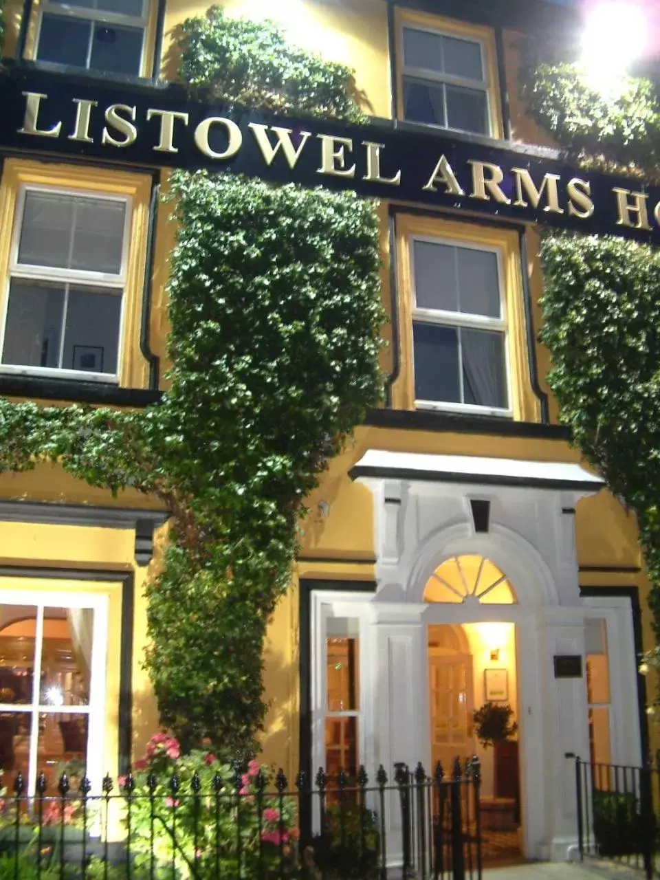 Facade/entrance, Property Building in The Listowel Arms Hotel