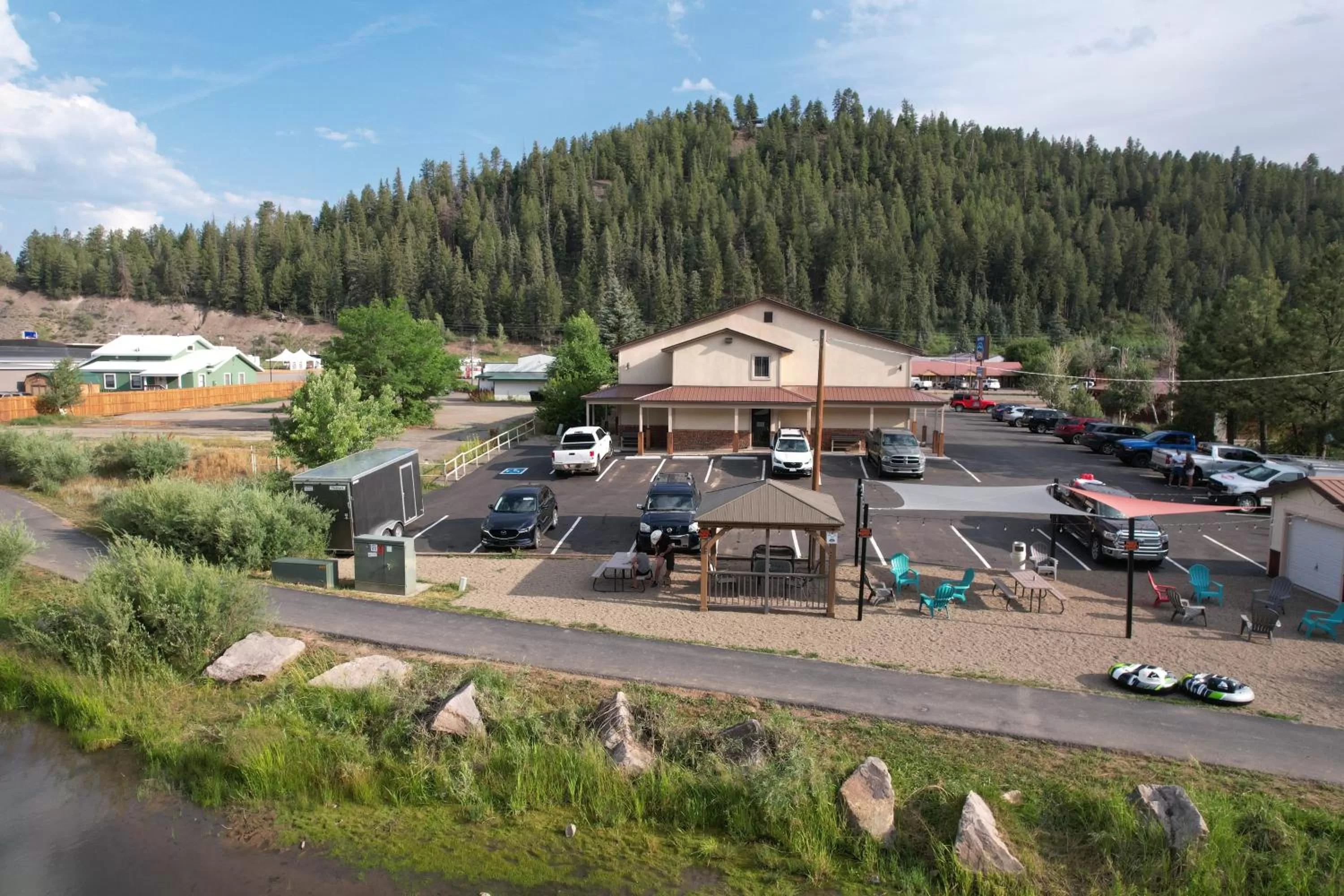 Patio in RiverWalk Inn