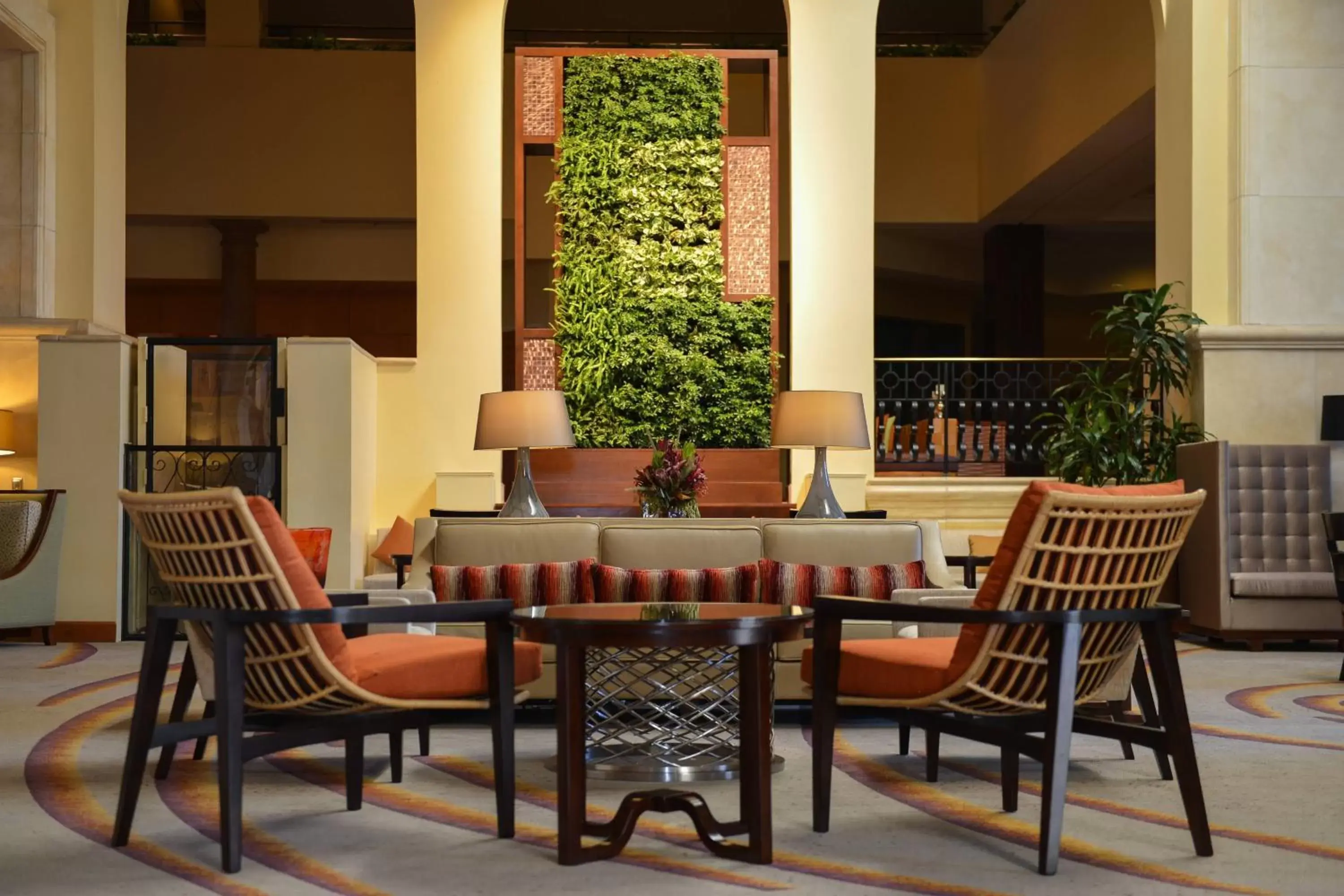 Lounge or bar in The Westin La Paloma Resort & Spa
