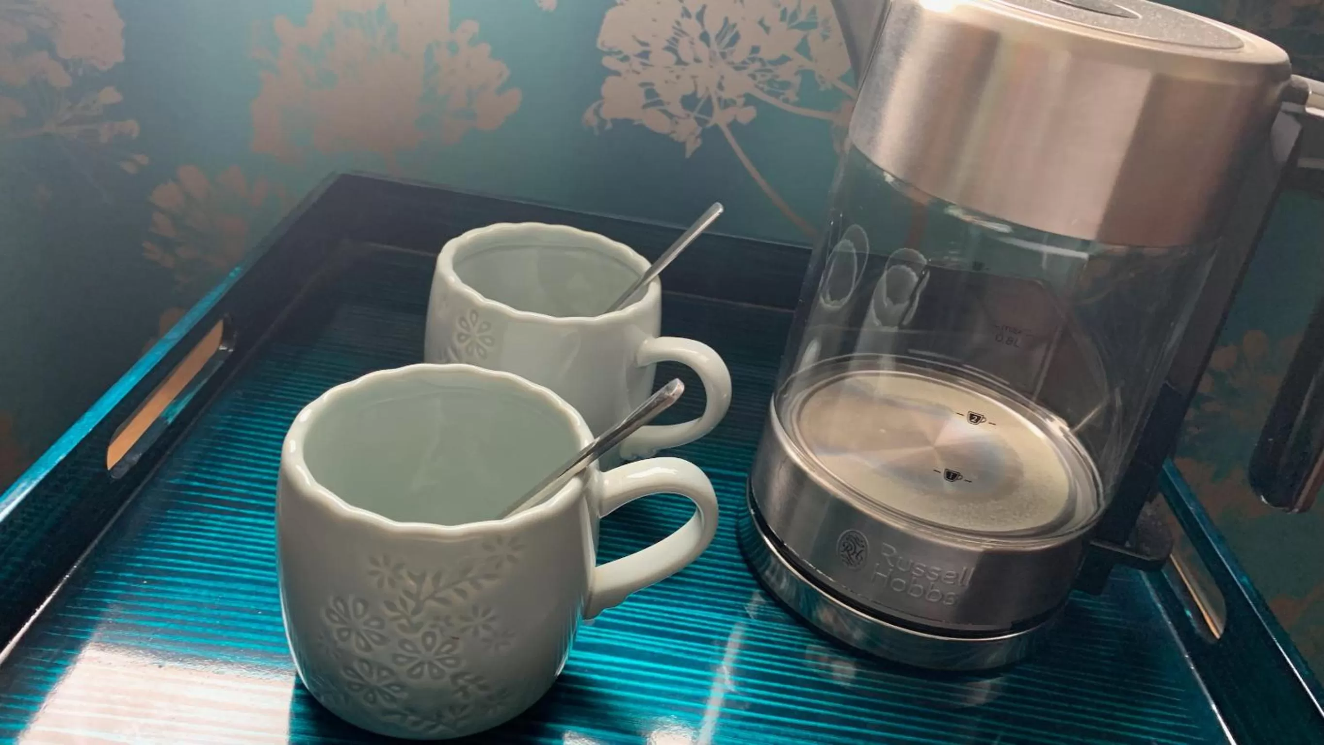 Coffee/tea facilities in Ramsey House - Luxury Licensed B&B - Parking and Guest Lounge