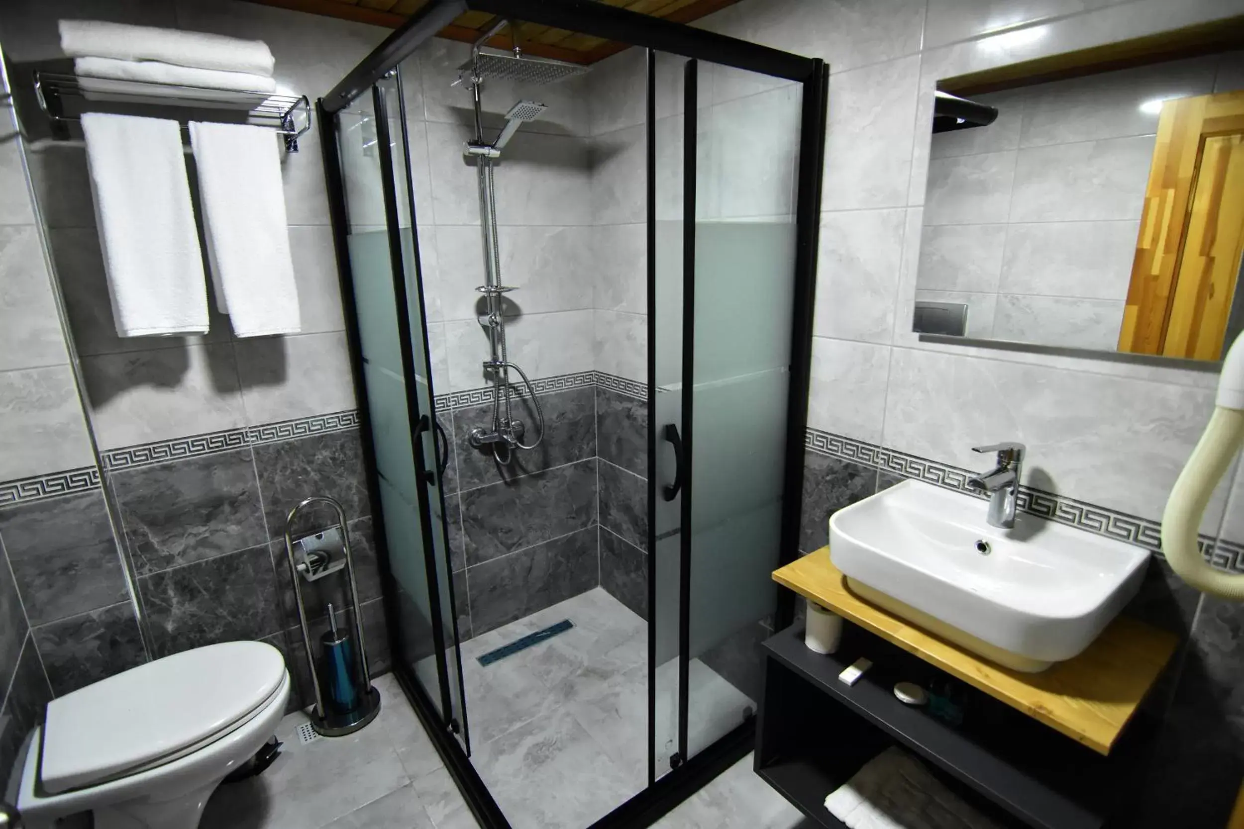 Bathroom in Green Palace Suite Hotel Bathroom in Green Palace Suite Hotel